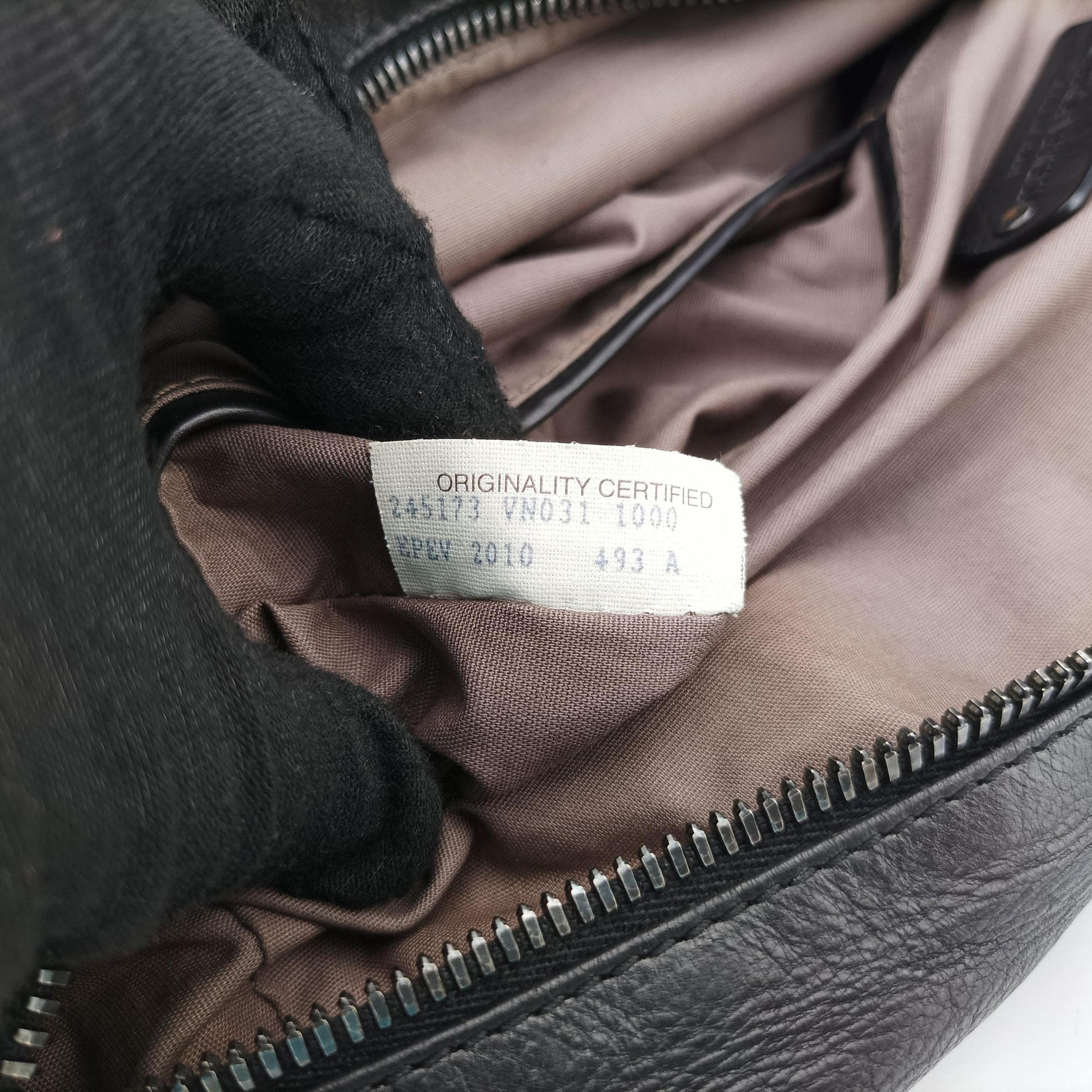 Intrecciato Black lambskin 245173 VN031 1000 EPEV 2010 493 Aイントレチャート ブラック ラムスキン 245173 VN031 1000 EPEV 2010 493 A