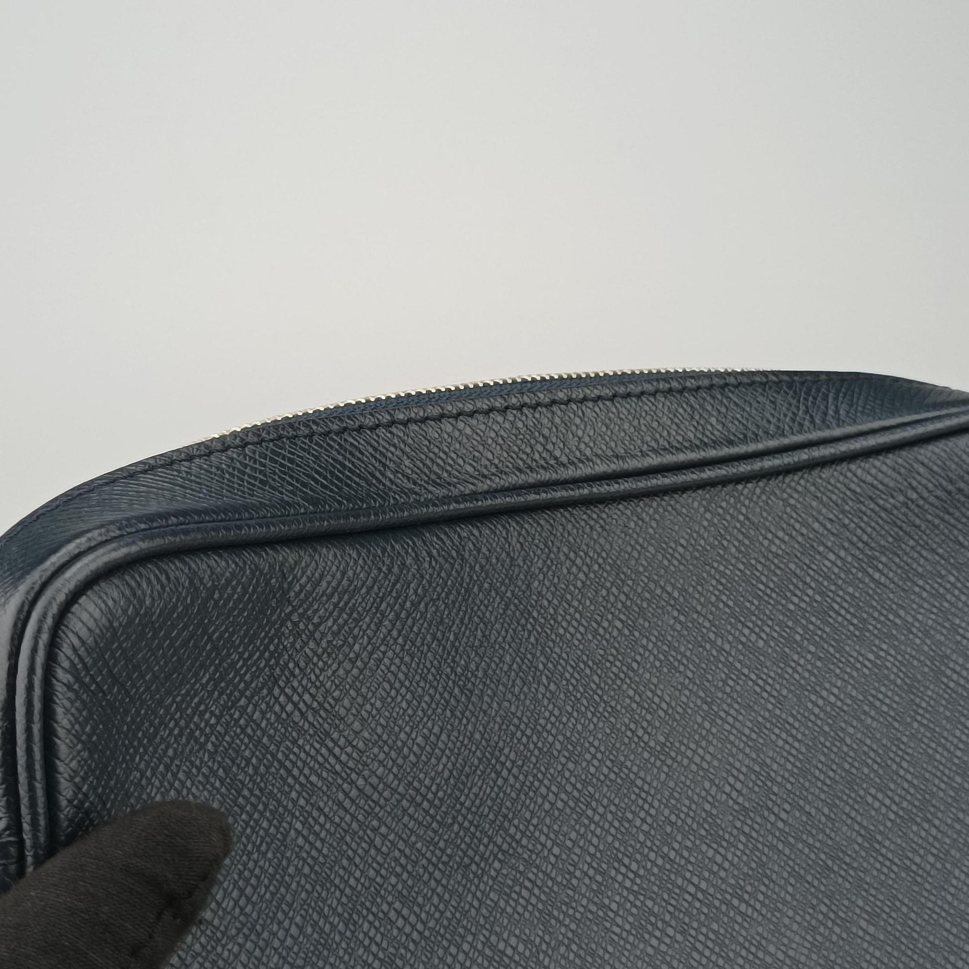Outdoor Messenger PM Navy Taiga M33437 FO3168アウトドア メッセンジャー PM ネービー タイガ M33437 FO3168