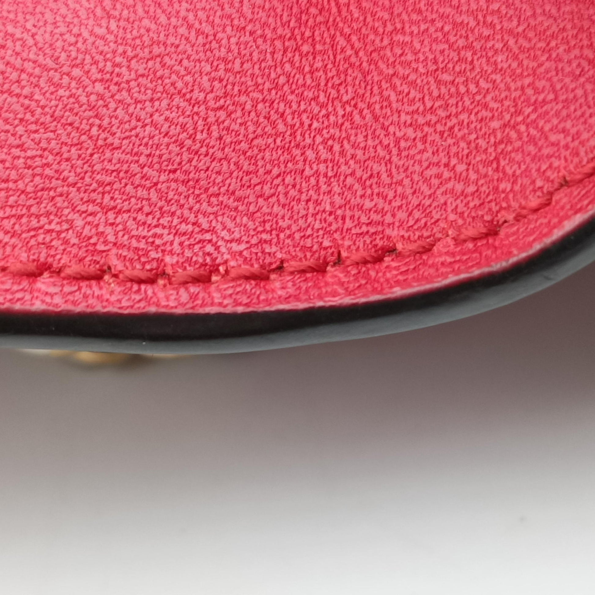 Padlock Beige×red×pink PVC coated canvas×Leather 409487 D020734944パドロック ベージュ×レッド×ピンク PVCコーティングキャンバス×レザー 409487 D020734944