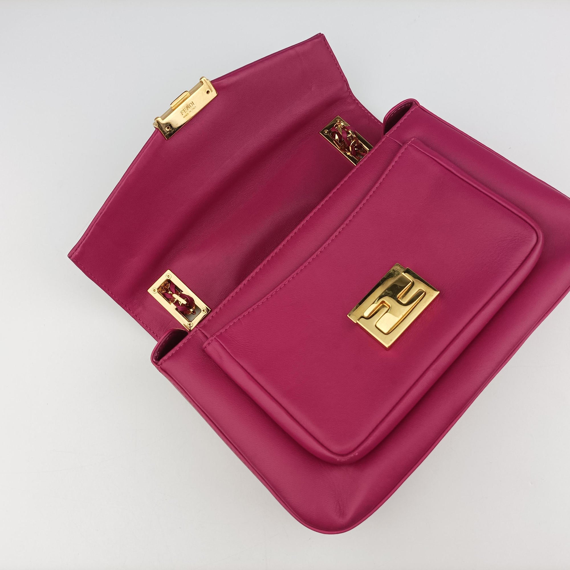 Be Baguette Rose Leather 8BR677 8BR677-P05-139-2566ビー バゲット ローズ レッド レザー 8BR677 8BR677-P05-139-2566