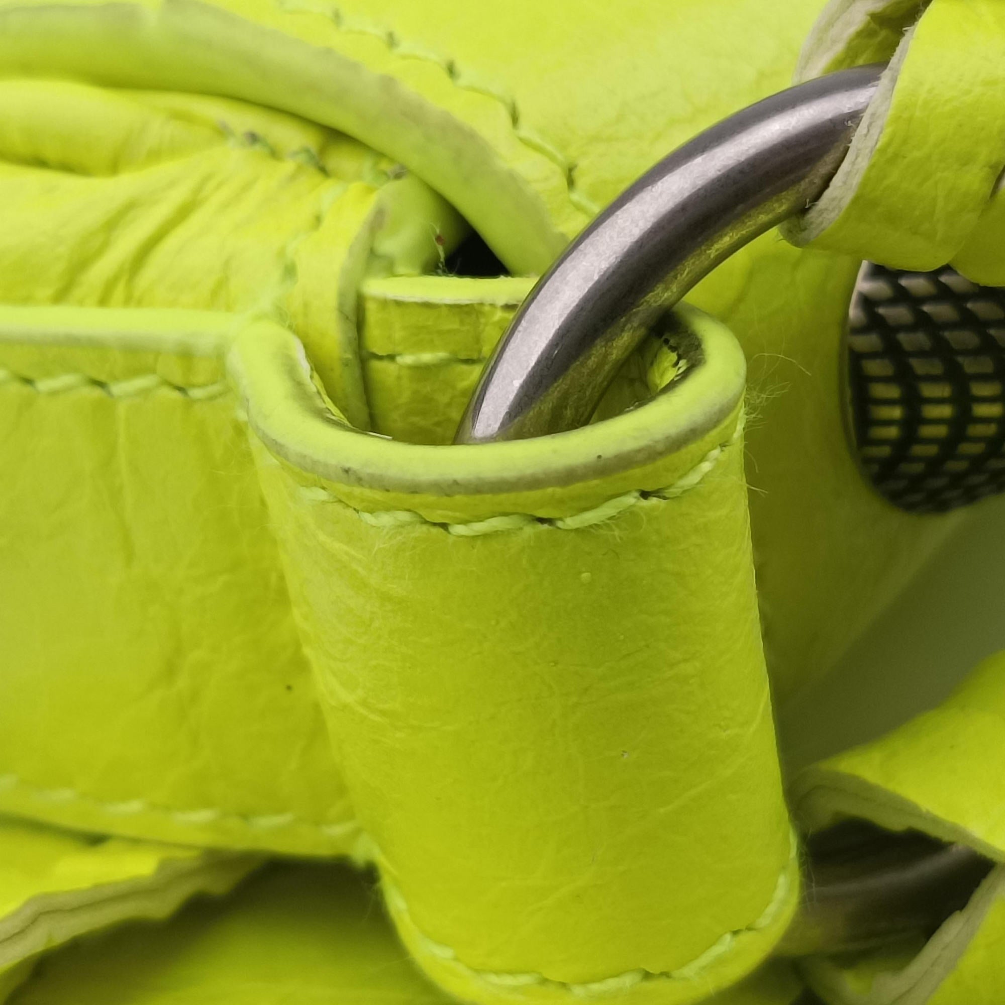 Le Cagole Neon Yellow  lambskin 719082.7206.P.568024ルカゴール ネオンイエロー ラムスキン 719082.7206.P.568024