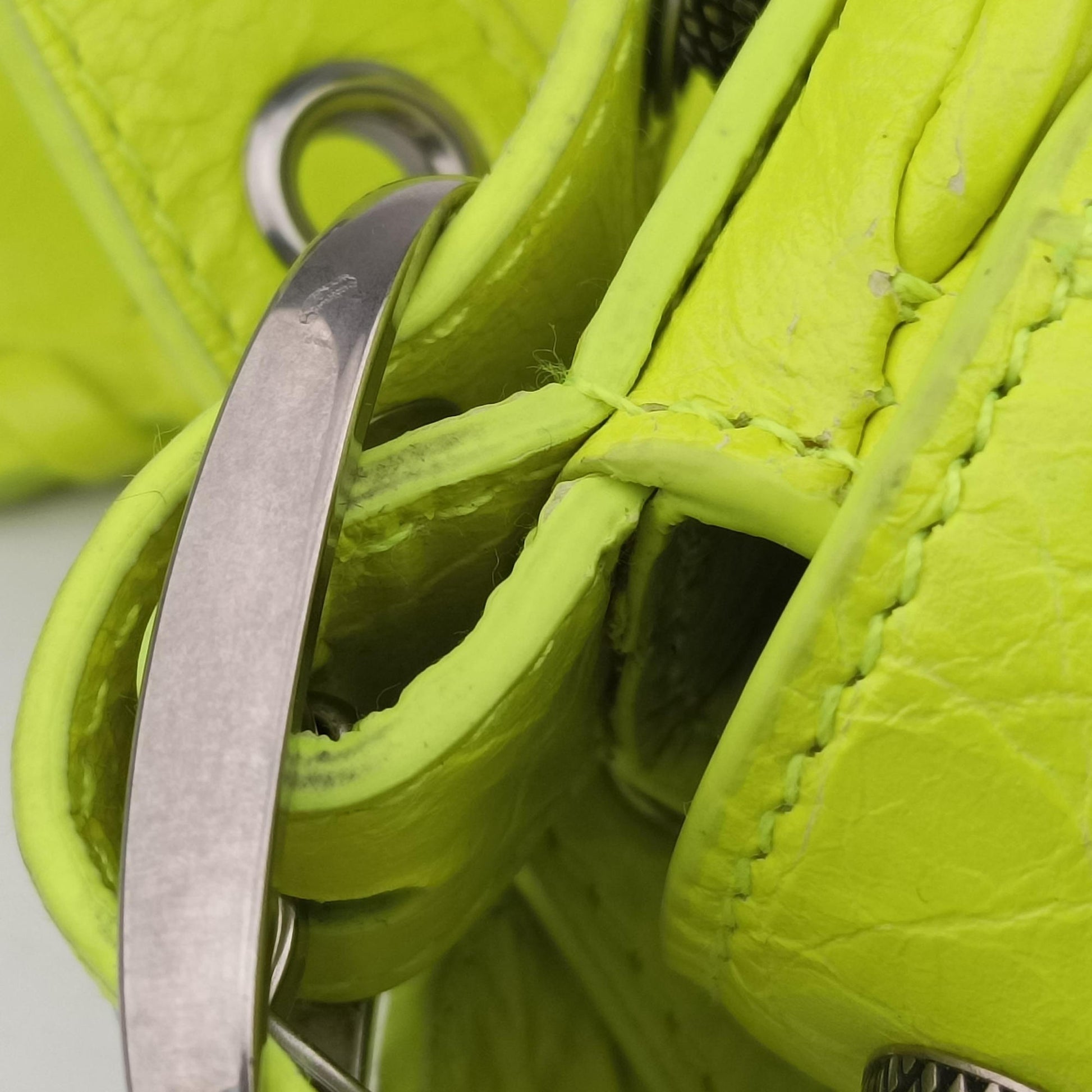 Le Cagole Neon Yellow  lambskin 719082.7206.P.568024ルカゴール ネオンイエロー ラムスキン 719082.7206.P.568024