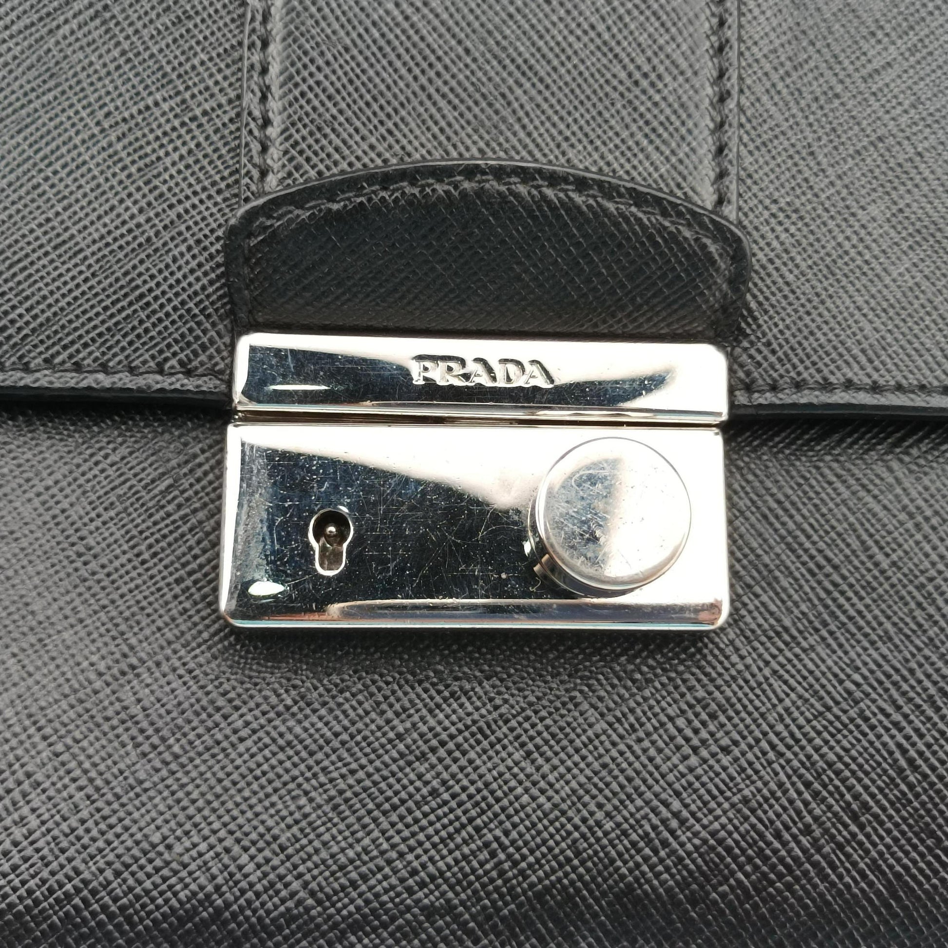 Sound Lock Black SAFFIANO Leather 1BD034 127サウンド ロック ブラック サフィアーノレザー 1BD034 127