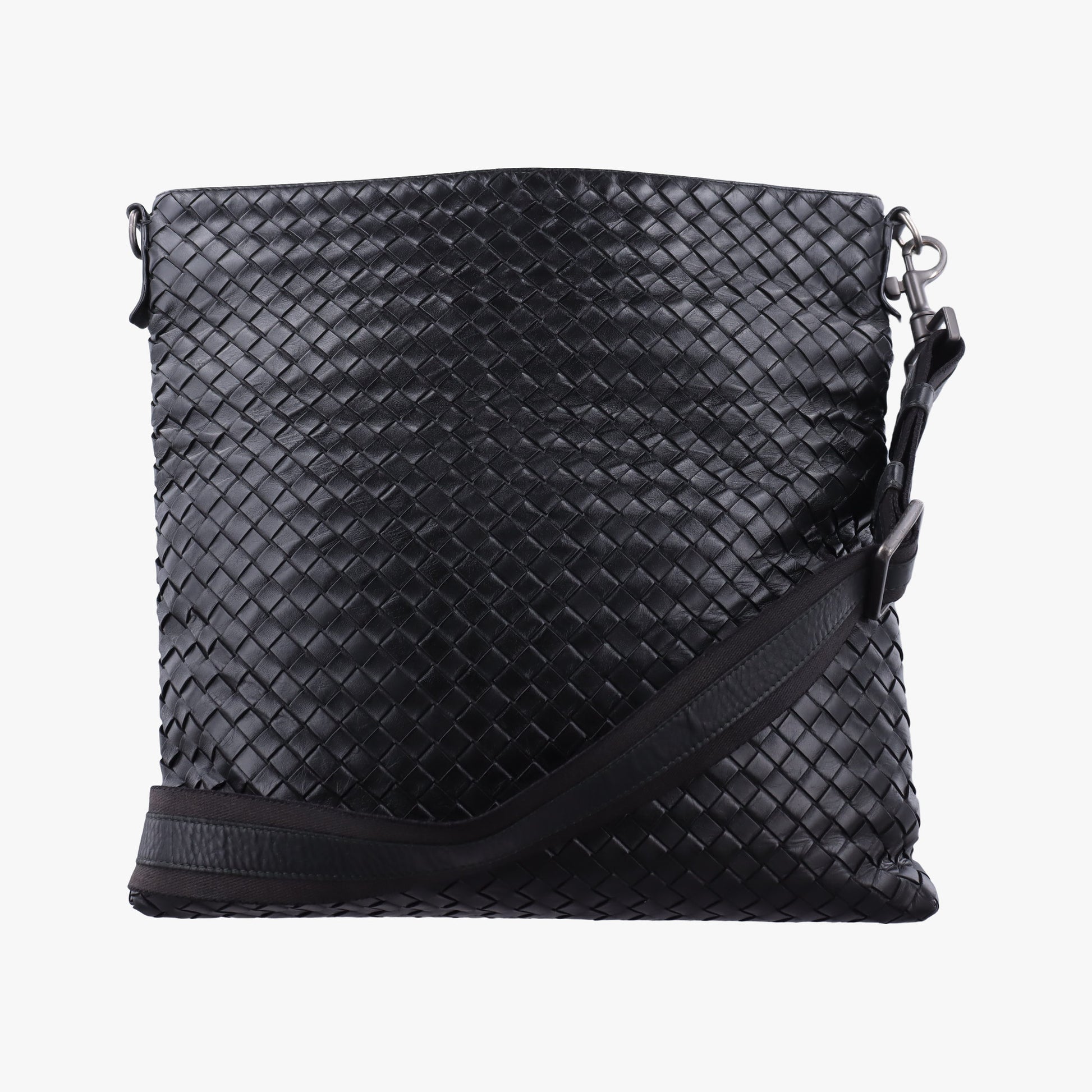 Intrecciato Black lambskin B02501996Fイントレチャート ブラック ラムスキン B02501996F