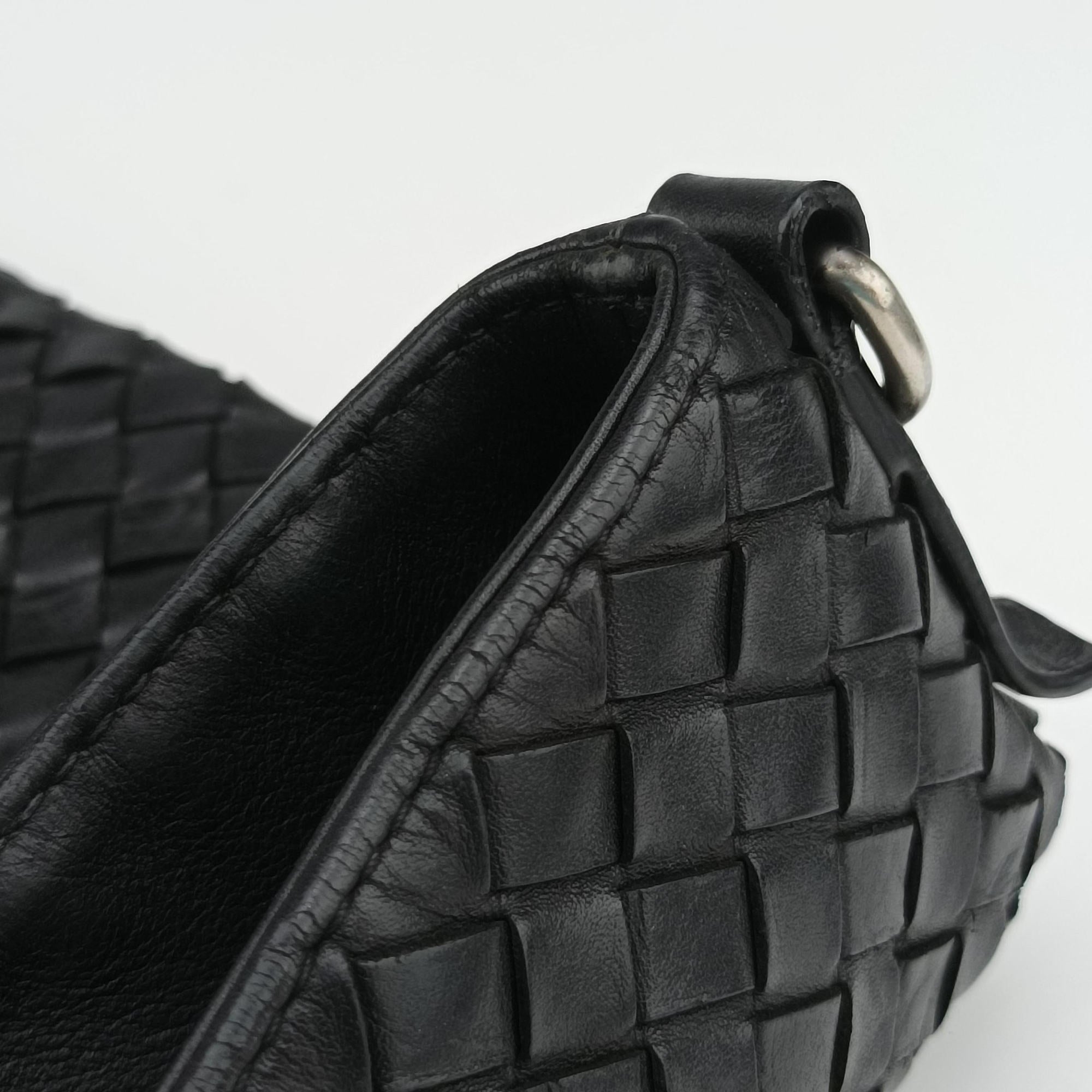 Intrecciato Black lambskin B02501996Fイントレチャート ブラック ラムスキン B02501996F