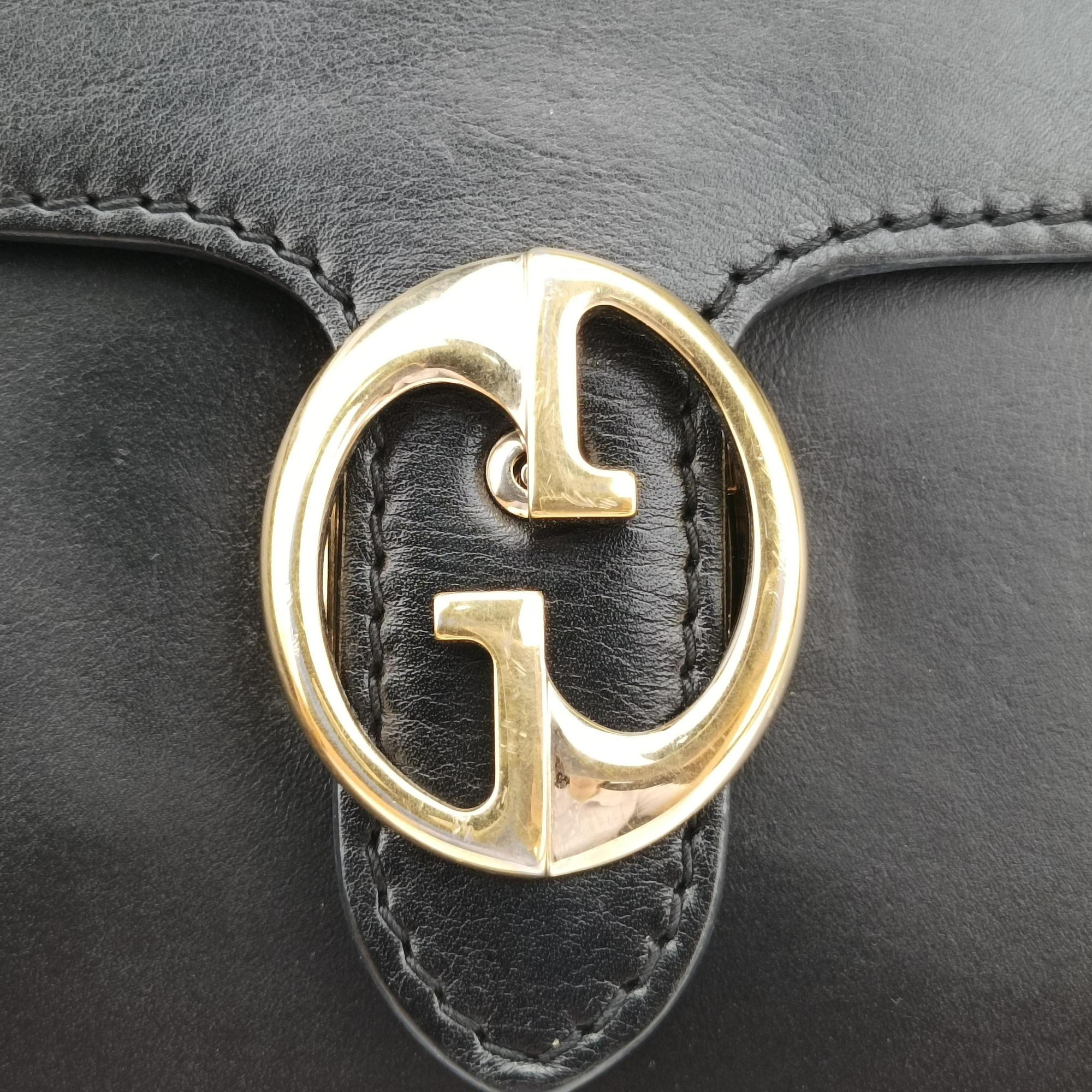 Interlocking 1973 Flap Black Leather 277522 E010257779インターロッキング 1973 フラップ ブラック レザー 277522 E010257779