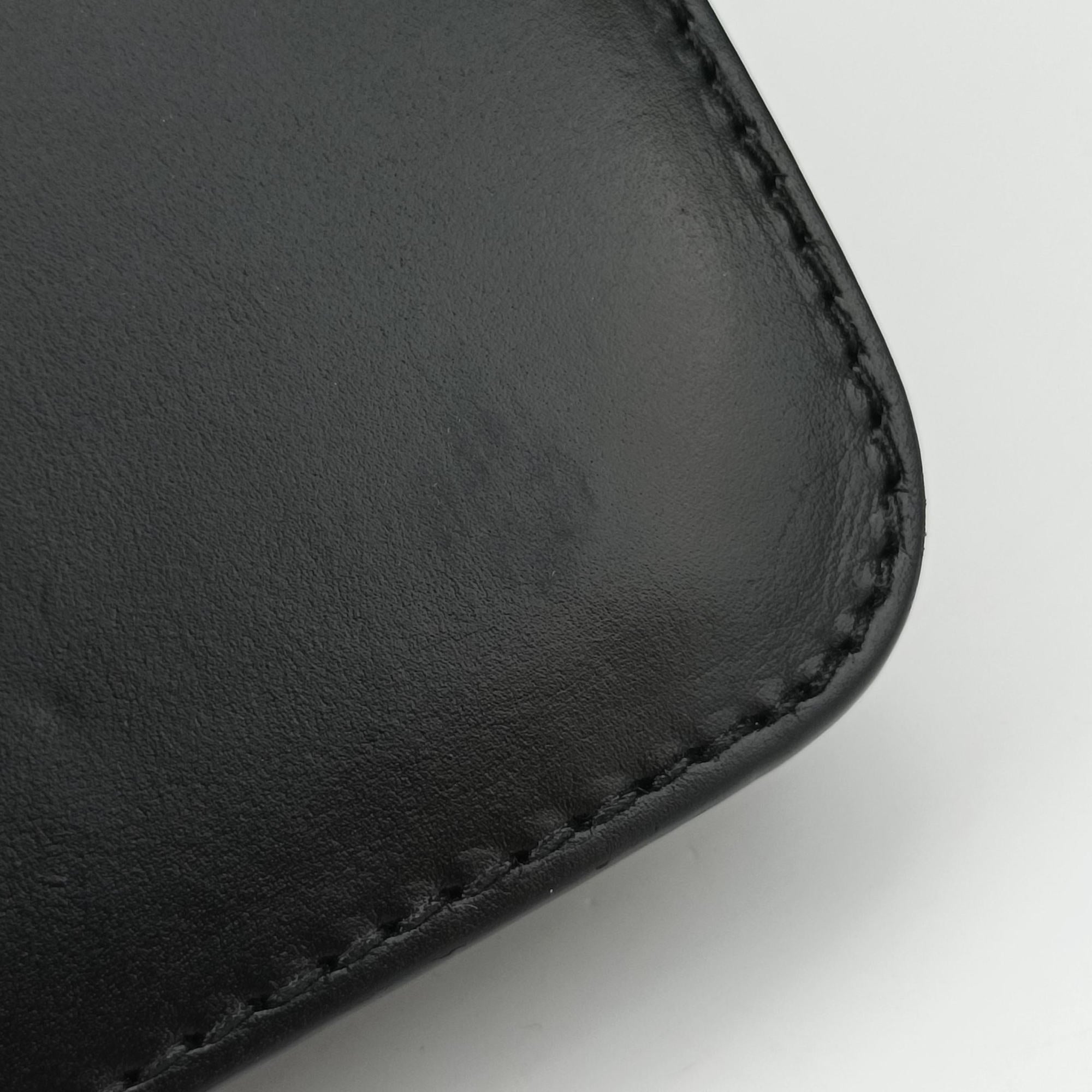 Interlocking 1973 Flap Black Leather 277522 E010257779インターロッキング 1973 フラップ ブラック レザー 277522 E010257779