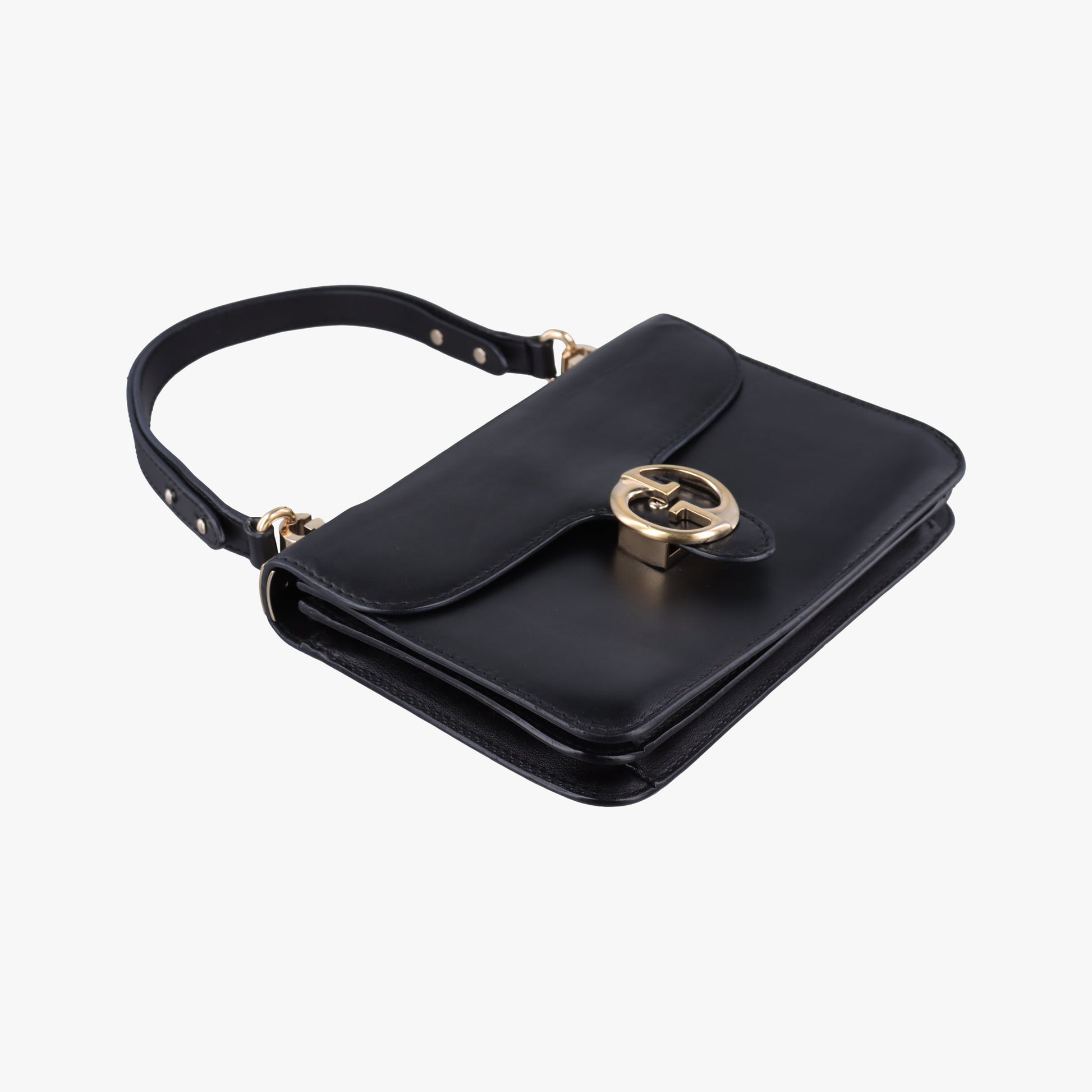Interlocking 1973 Flap Black Leather 277522 E010257779インターロッキング 1973 フラップ ブラック レザー 277522 E010257779
