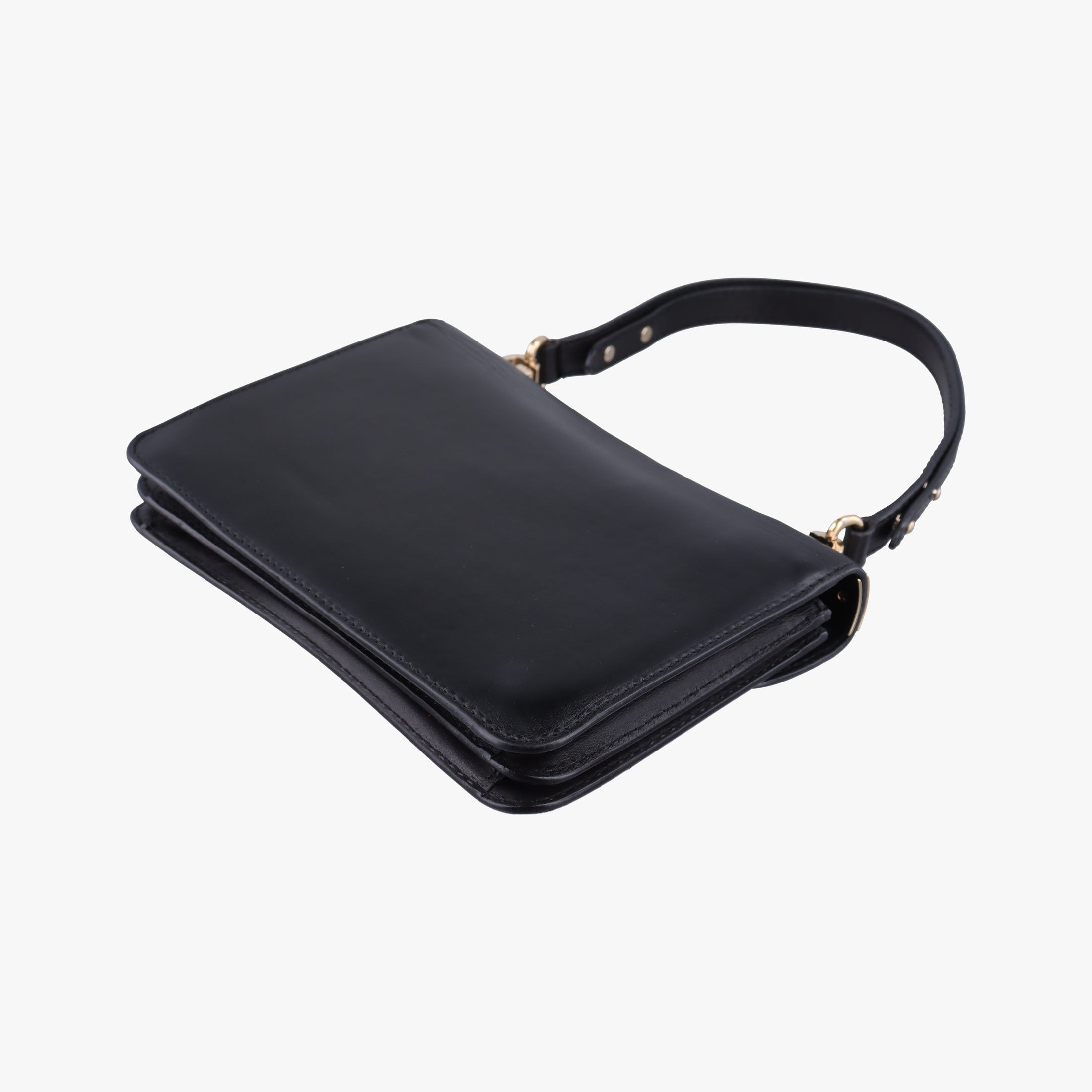 Interlocking 1973 Flap Black Leather 277522 E010257779インターロッキング 1973 フラップ ブラック レザー 277522 E010257779