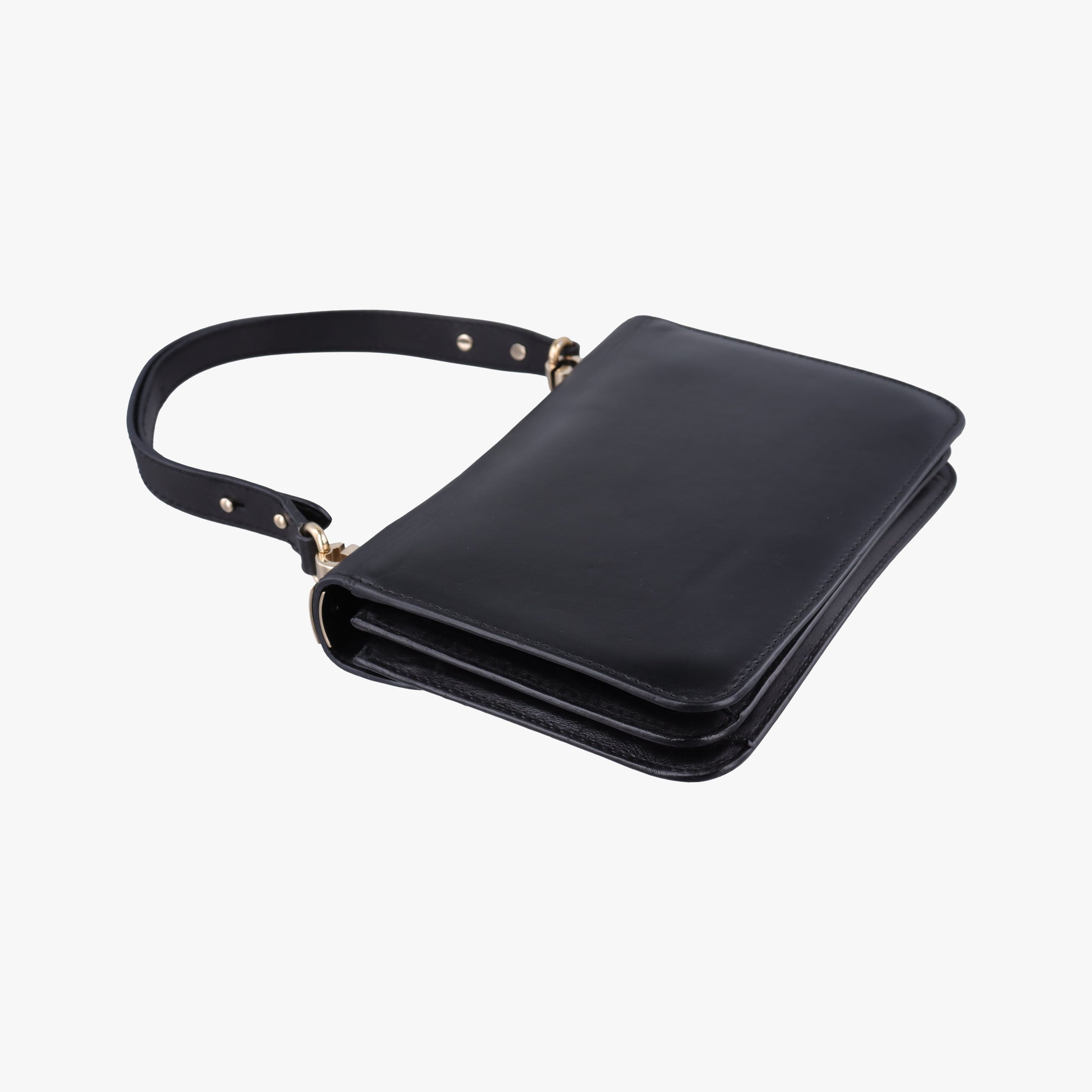 Interlocking 1973 Flap Black Leather 277522 E010257779インターロッキング 1973 フラップ ブラック レザー 277522 E010257779