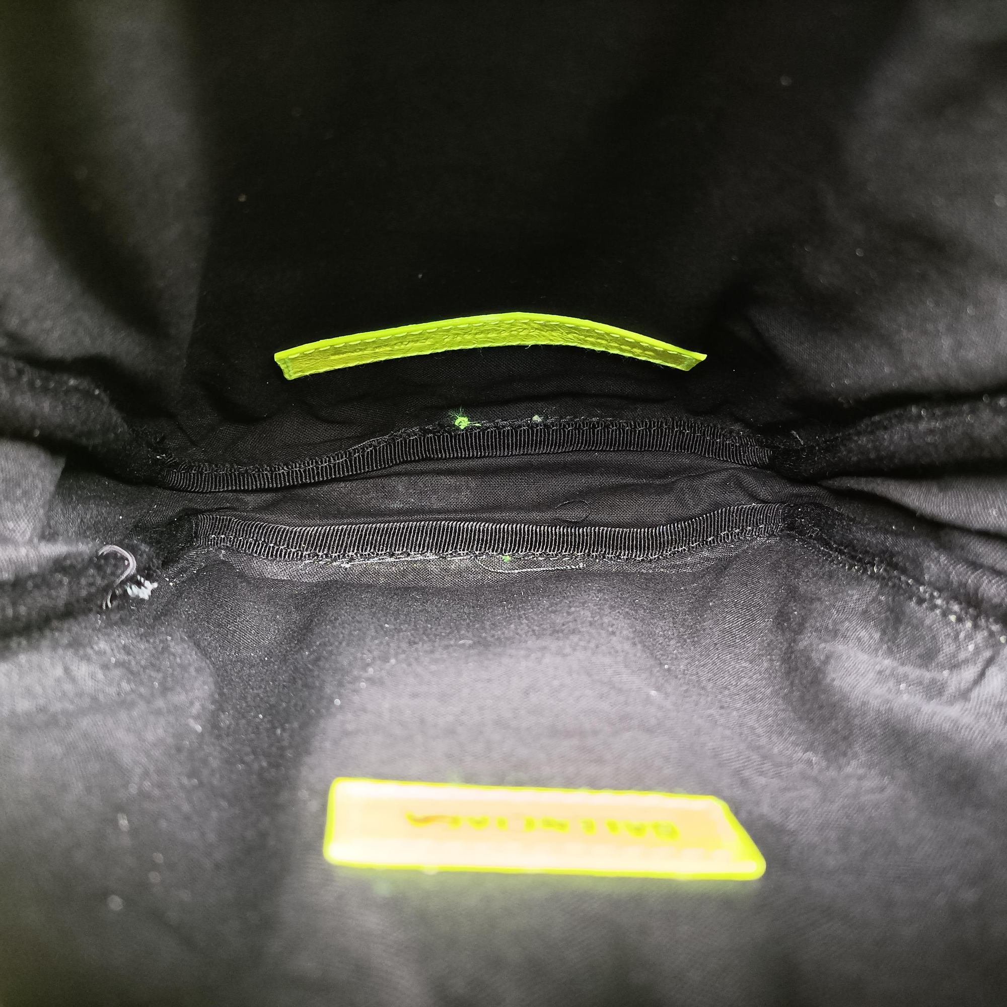Le Cagole Neon Yellow lambskin 719065.7206.P.643888ルカゴール ネオンイエロー ラムスキン 719065.7206.P.643888