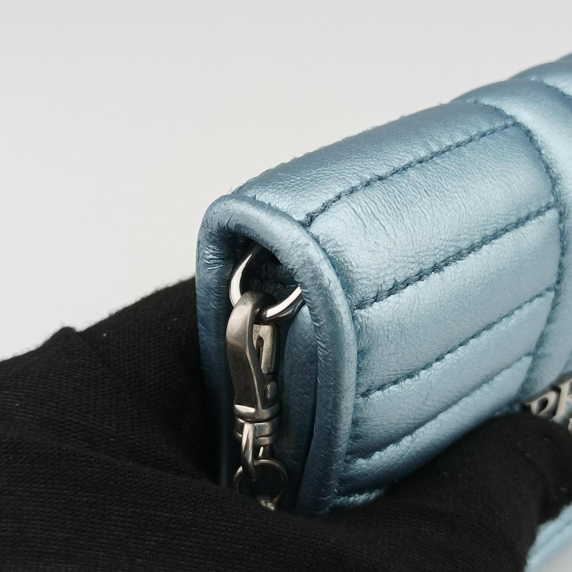 Diagramme Blue Leather 62 Dダイアグラム ブルー レザー 62 D