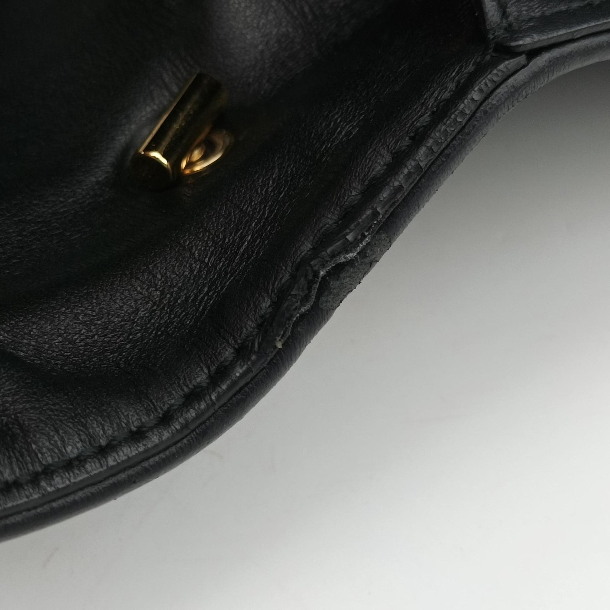 Vara Logo Ribbon Stripe Black Leather AU-21/F164ヴァラ ロゴ リボン ストライプ ブラック レザー AU-21/F164