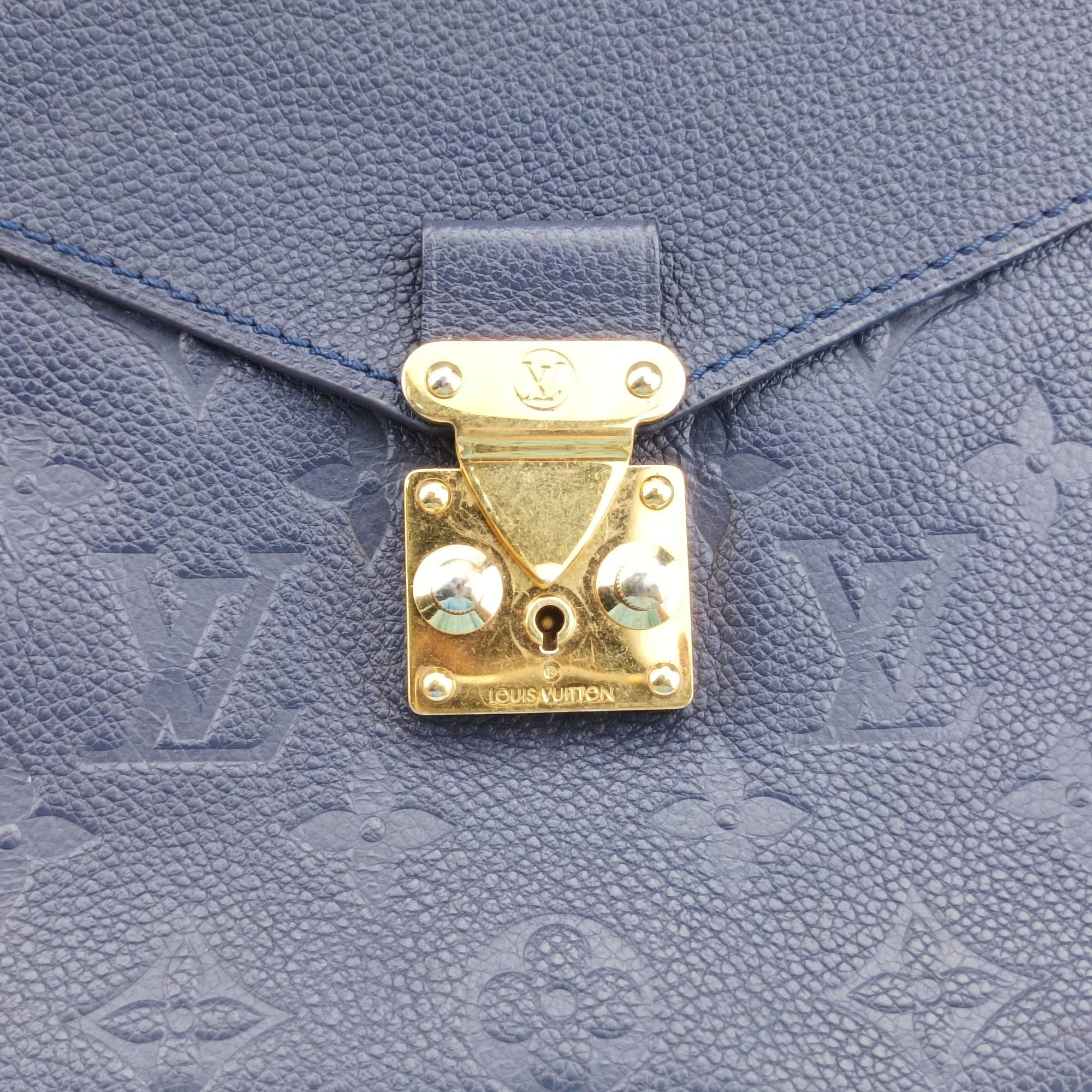 Metis Hobo Celeste Blue Monogram Empreinte M40812 CA2103メティス ダークネイビー モノグラム アンプラント M40812 CA2103