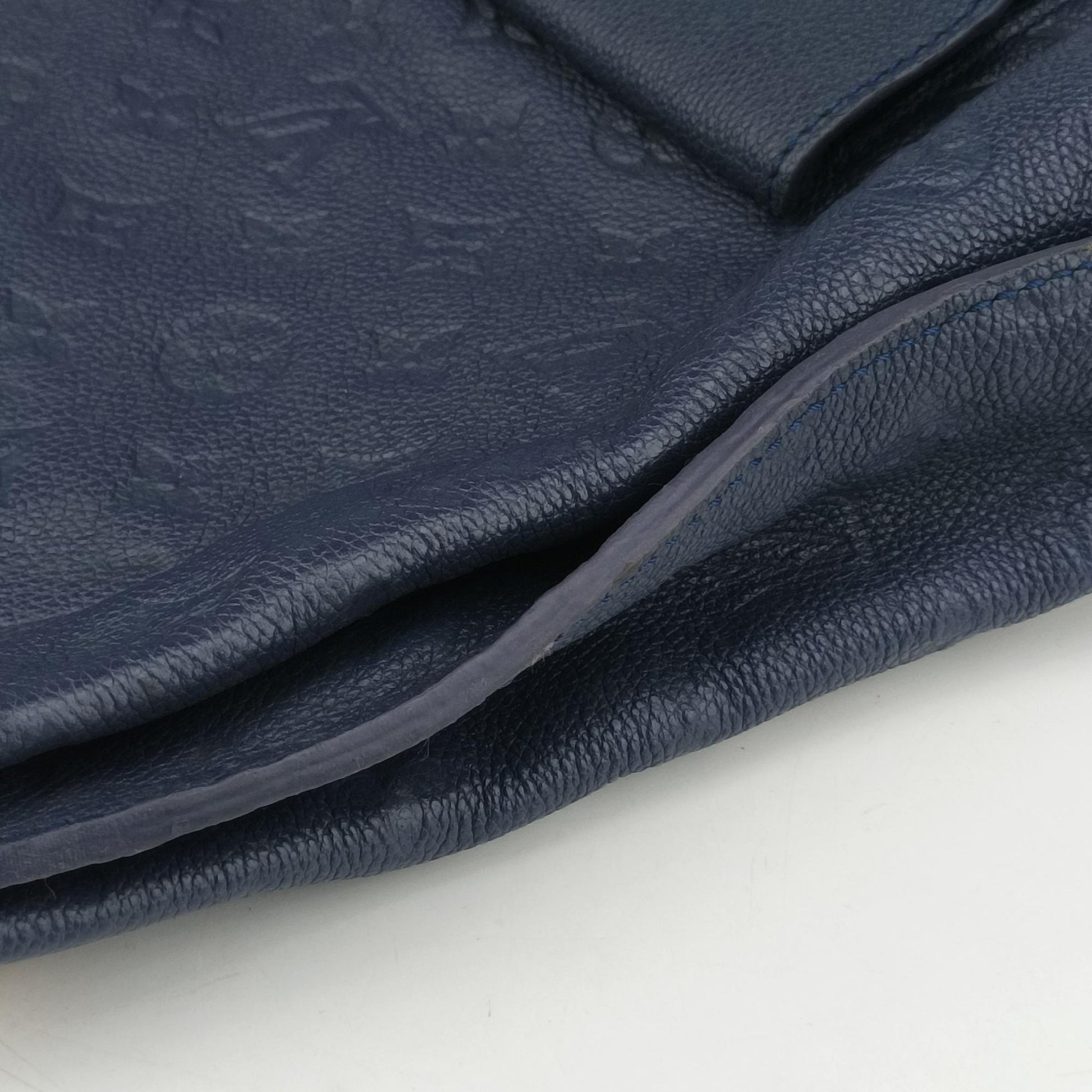 Metis Hobo Celeste Blue Monogram Empreinte M40812 CA2103メティス ダークネイビー モノグラム アンプラント M40812 CA2103