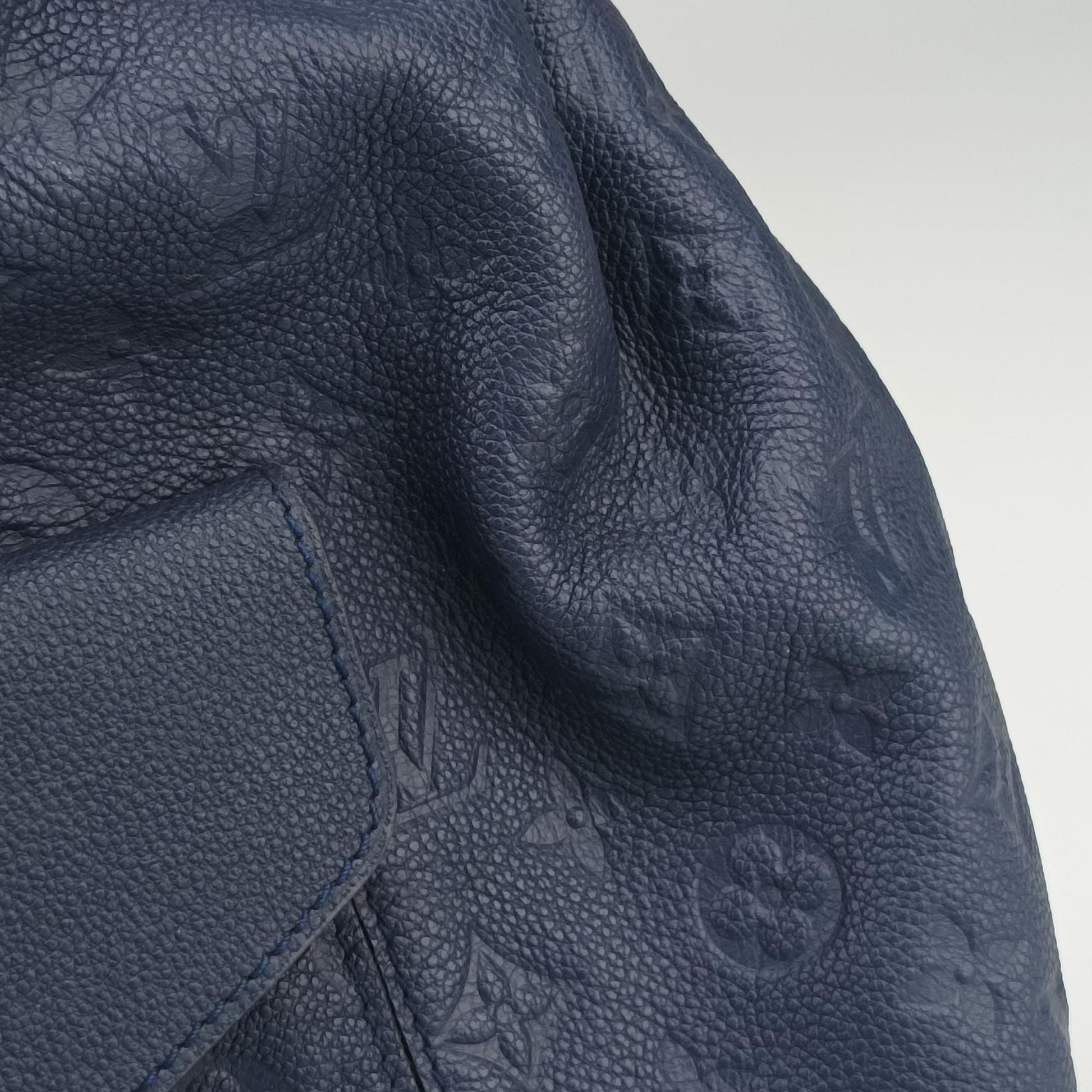 Metis Hobo Celeste Blue Monogram Empreinte M40812 CA2103メティス ダークネイビー モノグラム アンプラント M40812 CA2103