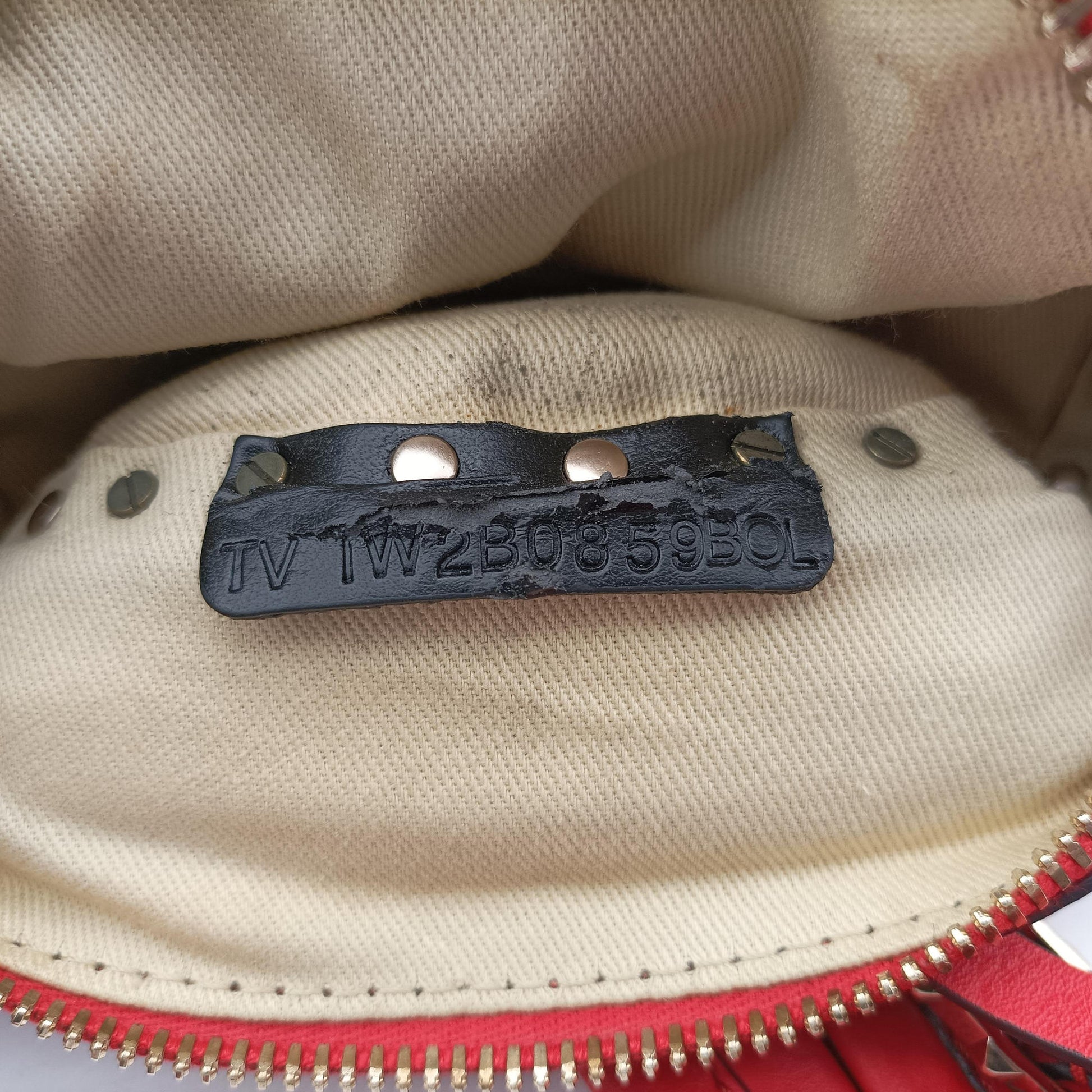 Rockstud Red Leather TV1W2B0859BOLロックスタッズ レッド レザー TV1W2B0859BOL