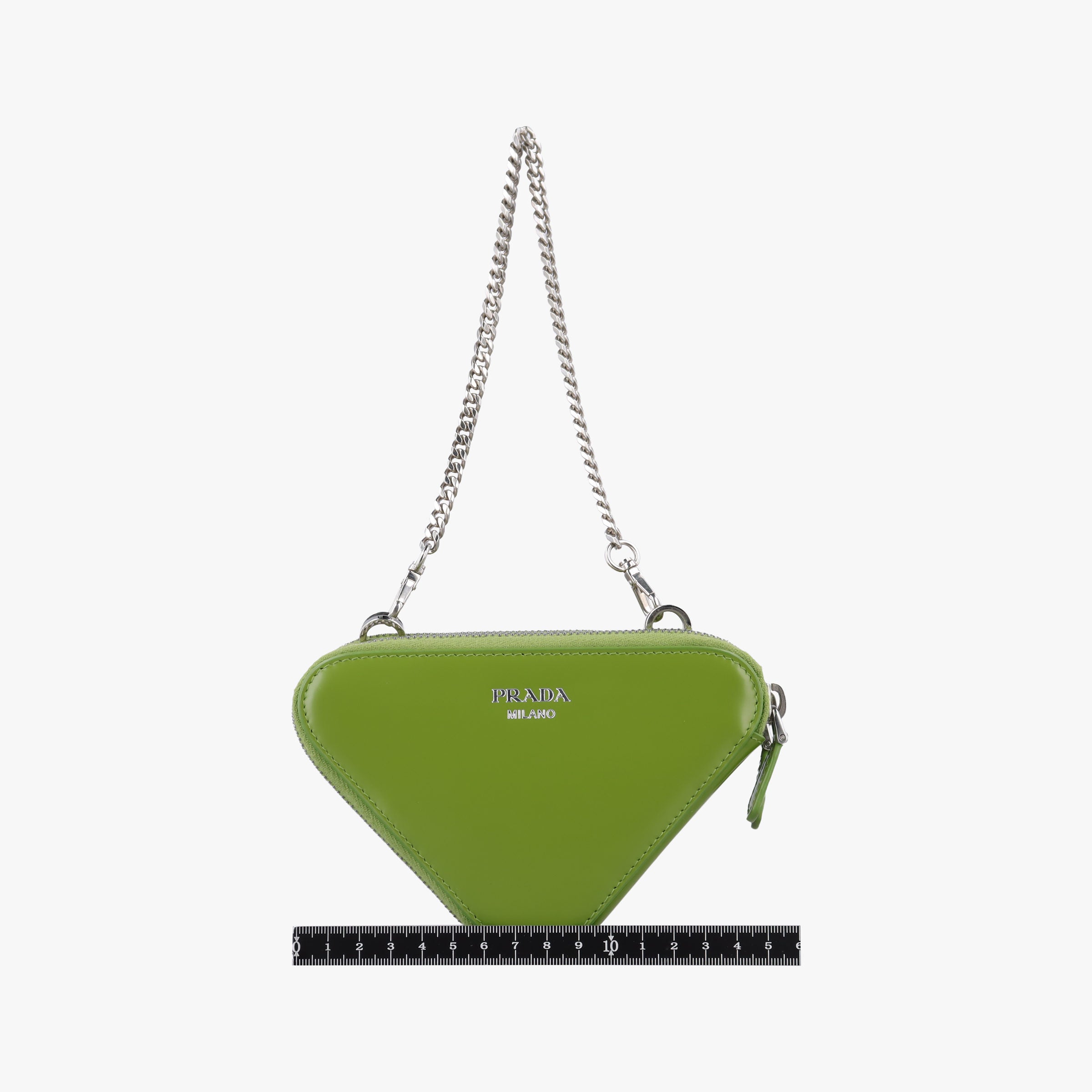 Triangle Logo Plate Green SAFFIANO Leather 1NR015 234トライアングルロゴ グリーン サフィアーノレザー 1NR015 234
