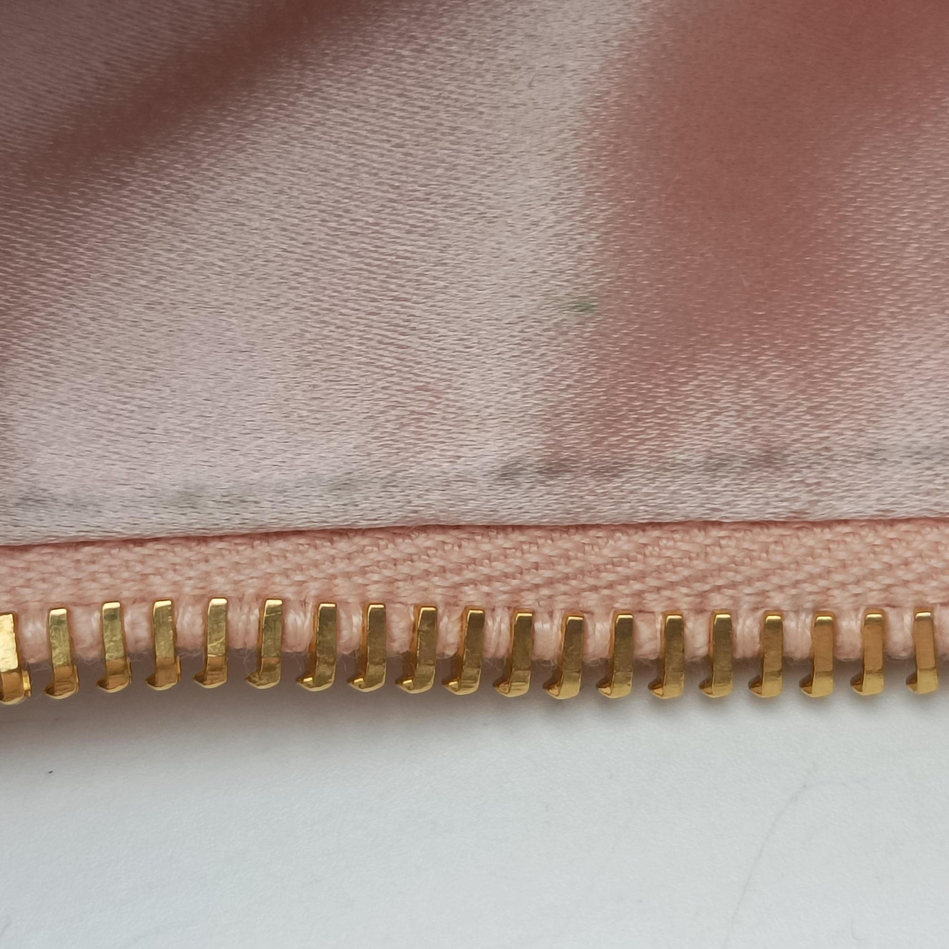 Wander Matelasse hobo Alabaster Pink Satin 5BC125 ワンダー マテラッセ ホーボー アラバスターピンク サテン 5BC125 