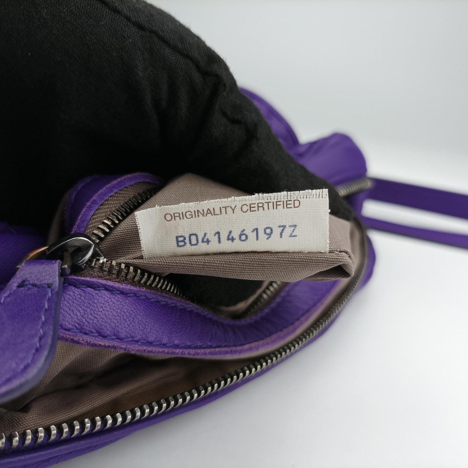 Intrecciato Purple lambskin B04146197Zイントレチャート パープル ラムスキン B04146197Z
