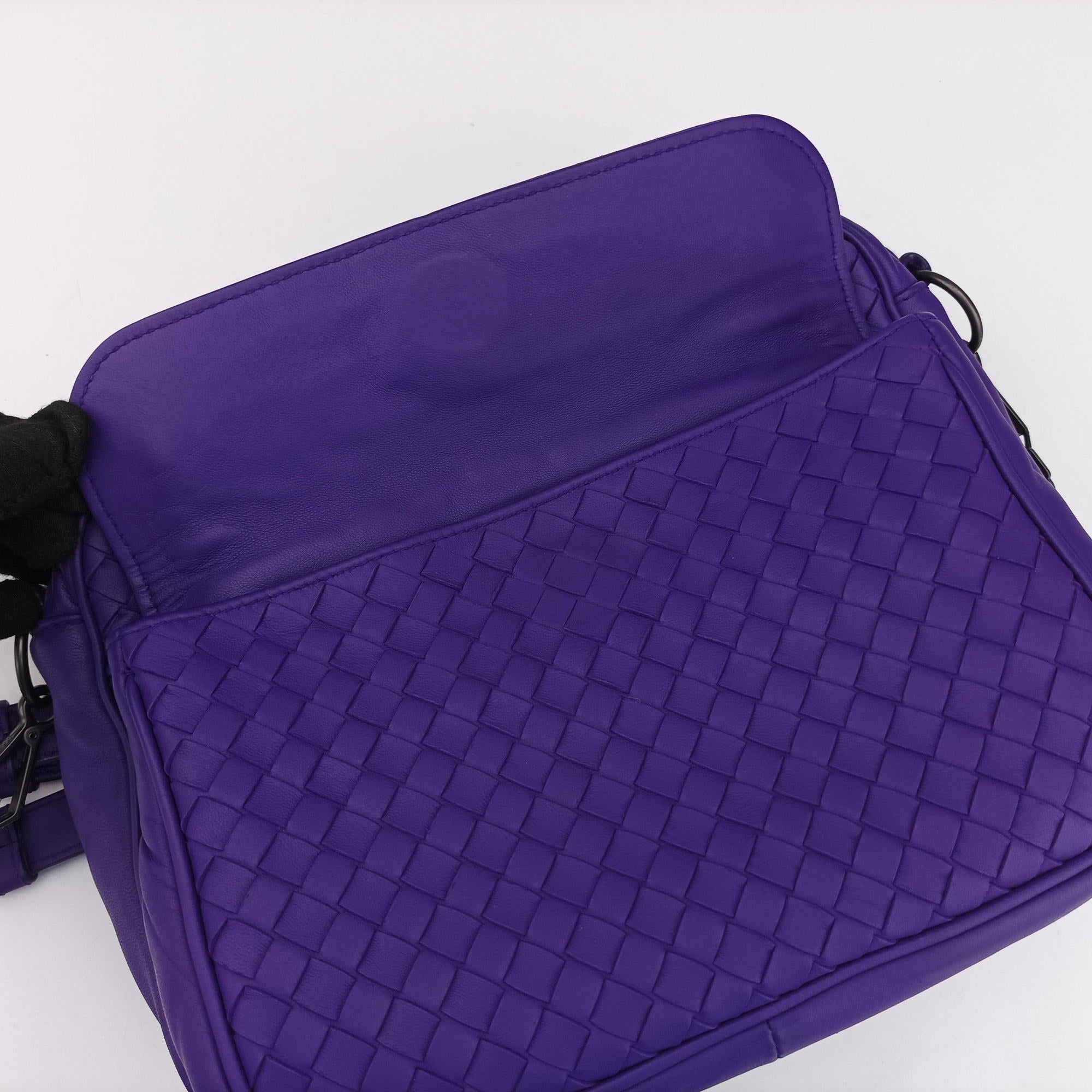 Intrecciato Purple lambskin B04146197Zイントレチャート パープル ラムスキン B04146197Z