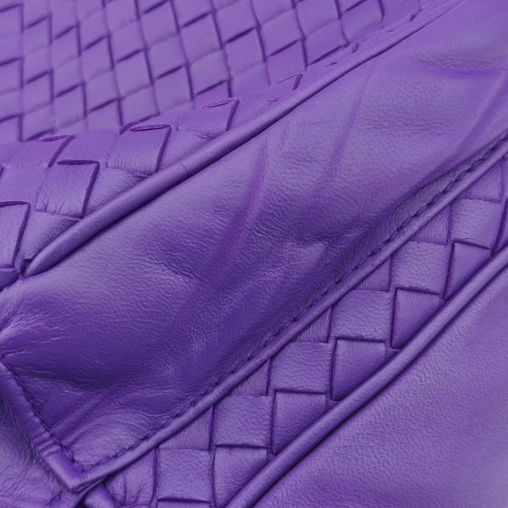 Intrecciato Purple lambskin B04146197Zイントレチャート パープル ラムスキン B04146197Z