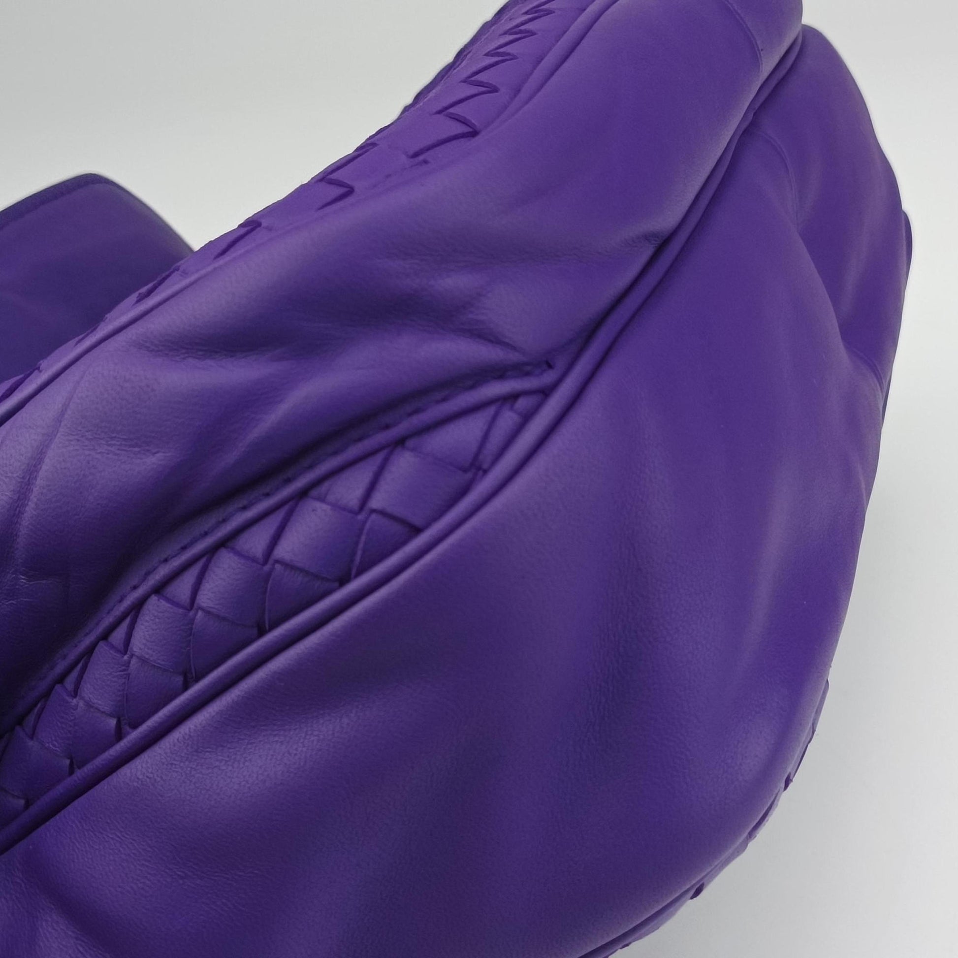 Intrecciato Purple lambskin B04146197Zイントレチャート パープル ラムスキン B04146197Z