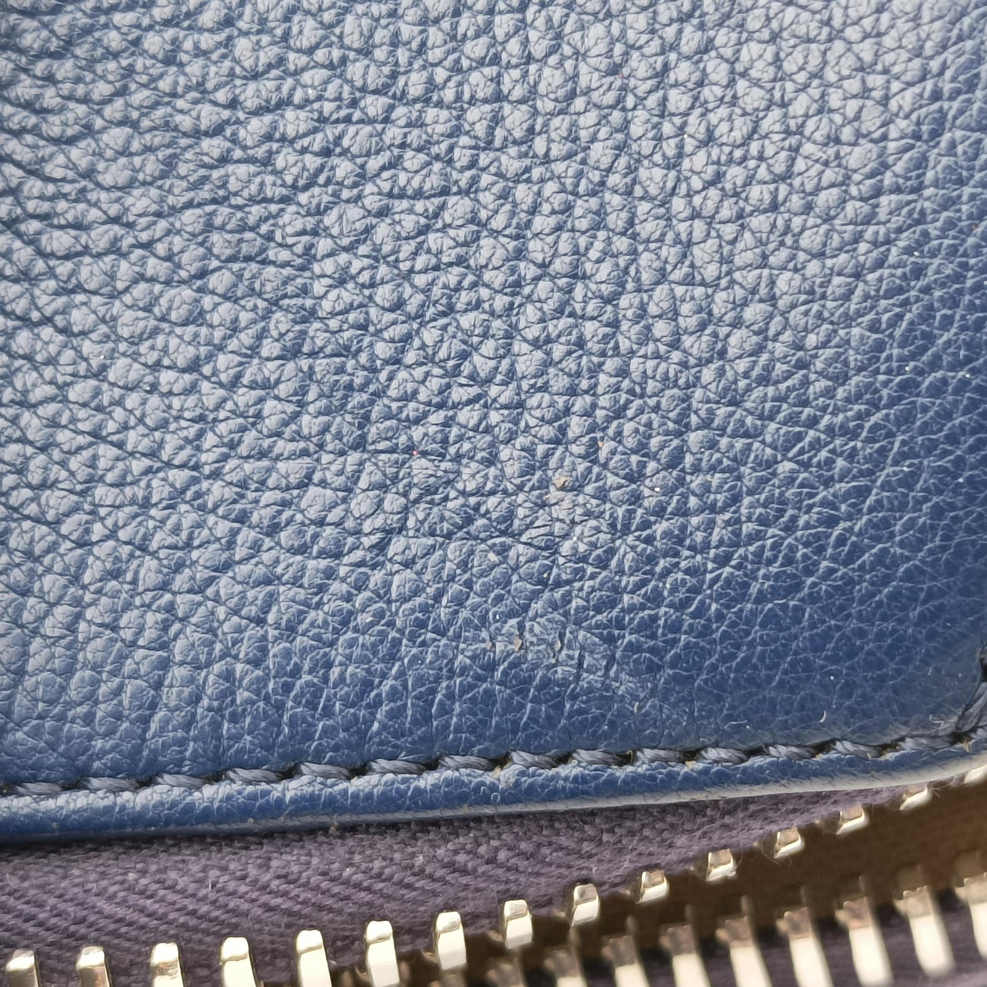 Antigona Medium Navy leather MP B 0155アンティゴナ ミディアム ネイビー レザー MP B 0155
