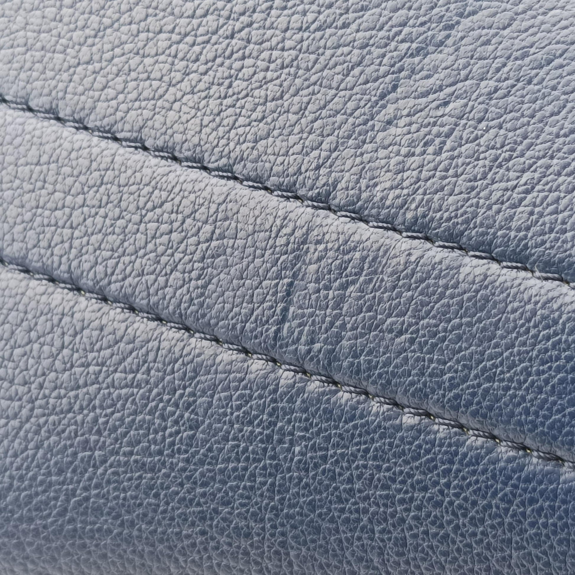 Antigona Medium Navy leather MP B 0155アンティゴナ ミディアム ネイビー レザー MP B 0155