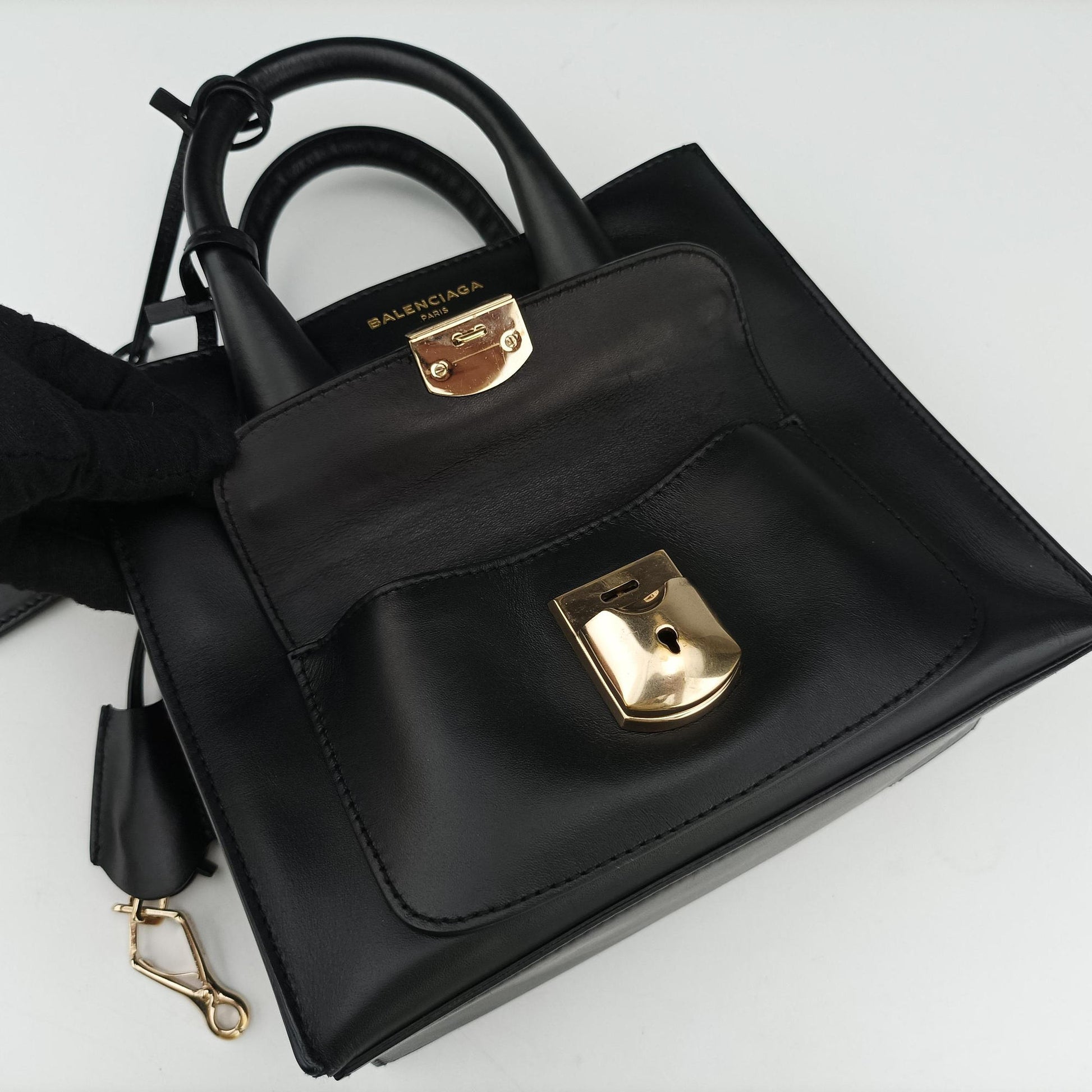 Padlock All Afternoon Black Leather 319499.1000.H.538735パドロックオール アフタヌーン ブラック レザー 319499.1000.H.538735