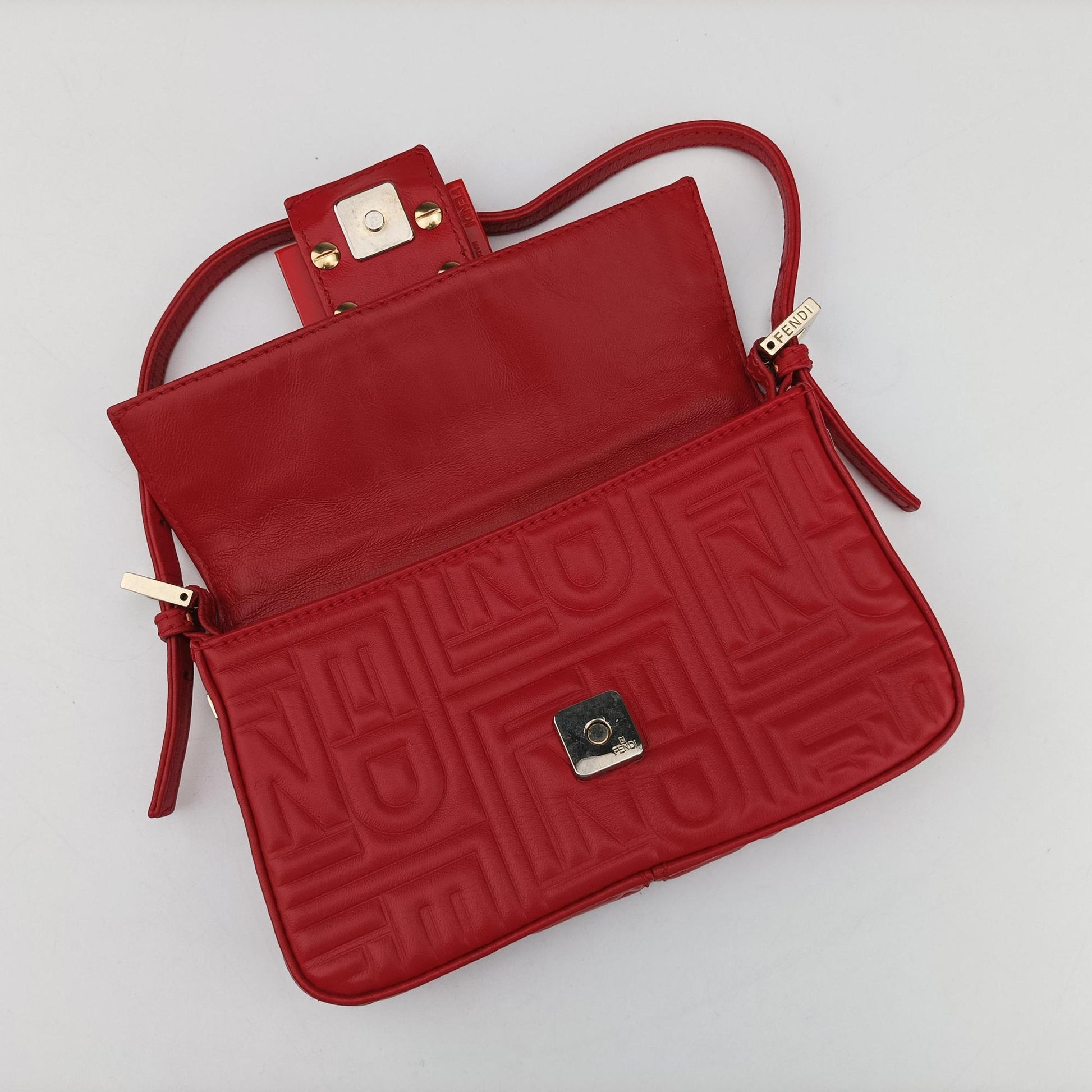 BAGUETTE Red Leather 8BK060 2415-8BK060-YME-088マンマバケット レッド レザー 8BK060 2415-8BK060-YME-088