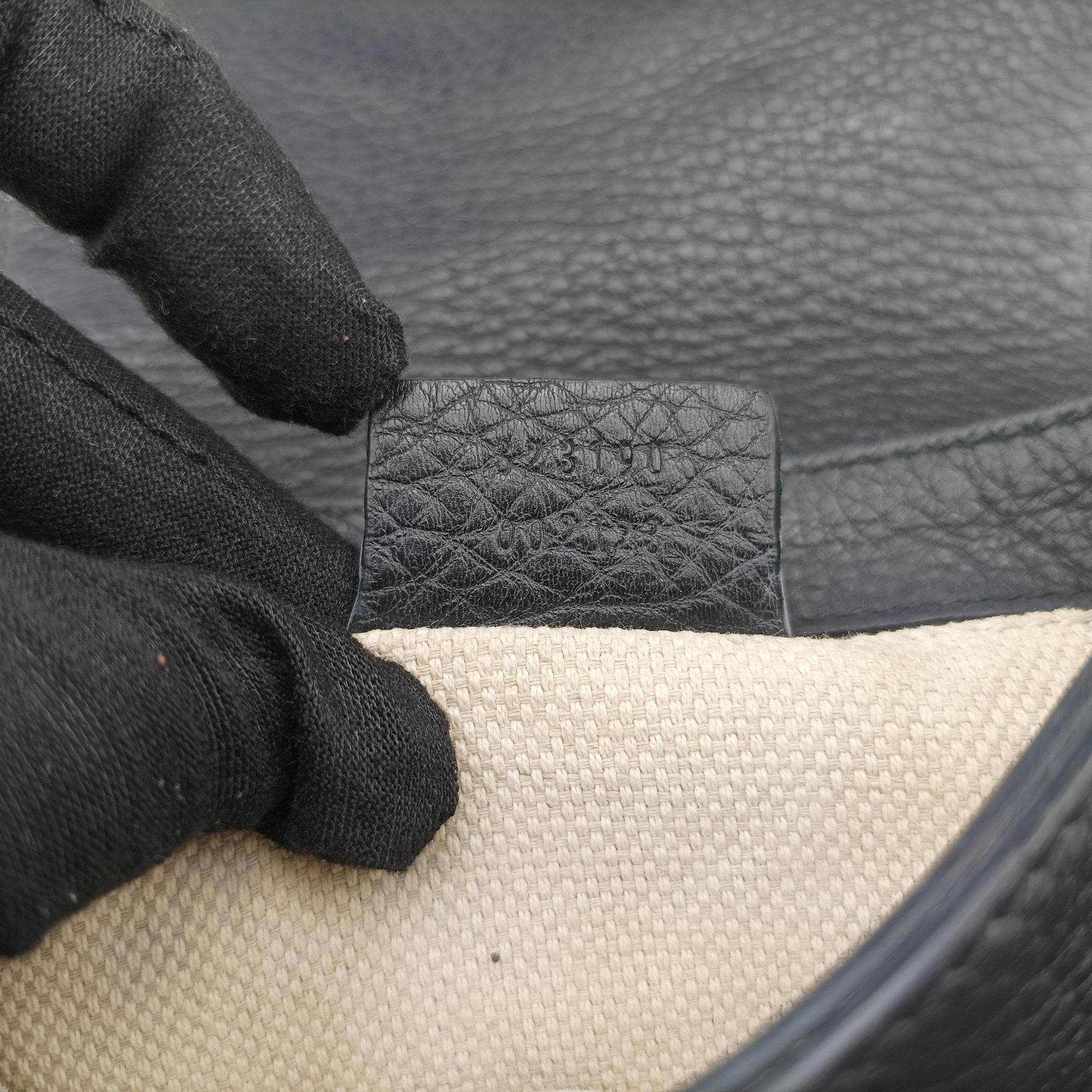 Soho Black Leather 323190 I016091228ソーホー ブラック レザー 323190 I016091228