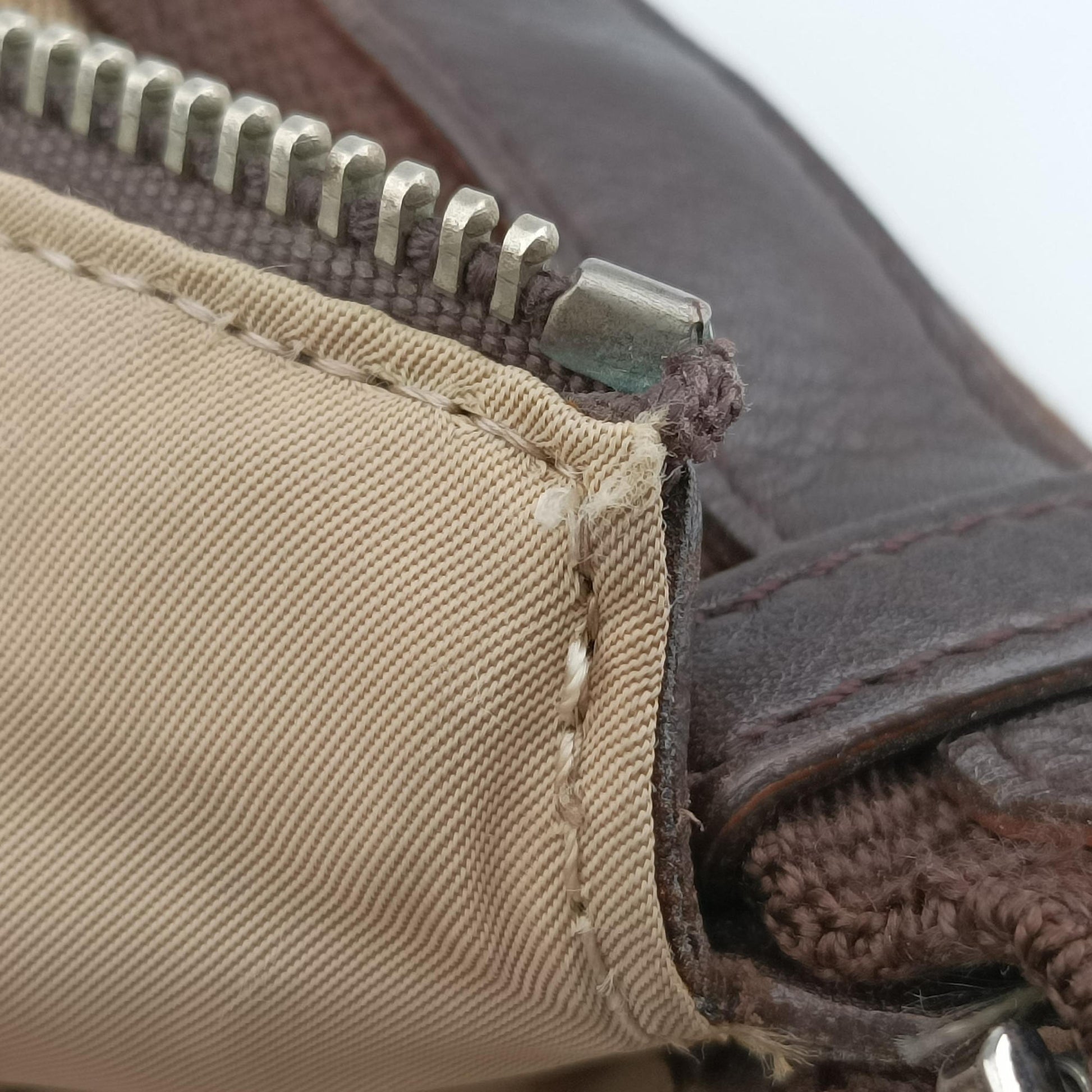 Street Chic Messenger Brown ×Beige Jacquard Canvas×Leather 06-RU-0027ストリートシック メッセンジャー ブラウン × ベージュ ジャガード キャンバス × カーフレザー 06-RU-0027