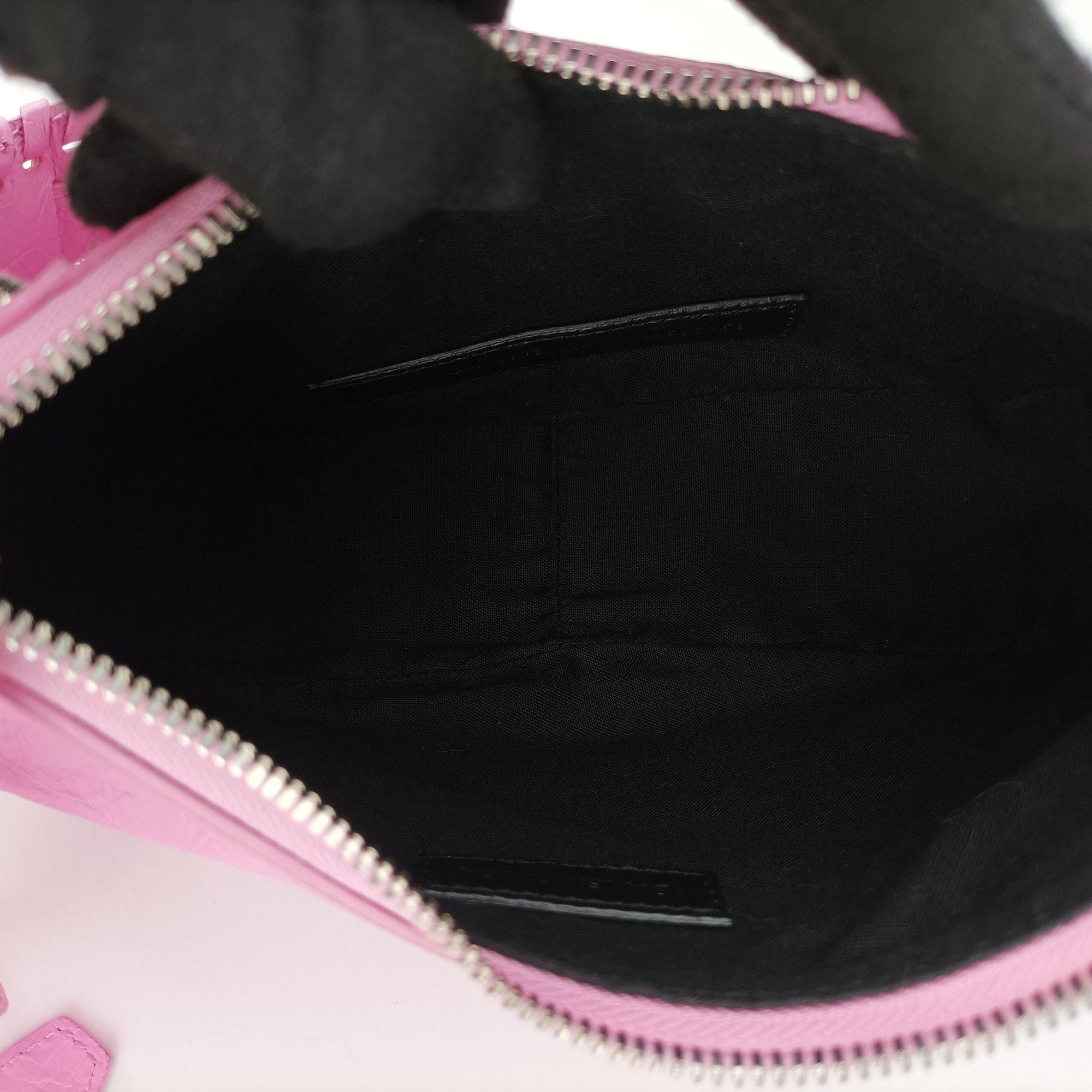 Le Cagole mini Pink Leather 671309.5660.N.535269ル カゴール ミニ ピンク レザー 671309.5660.N.535269