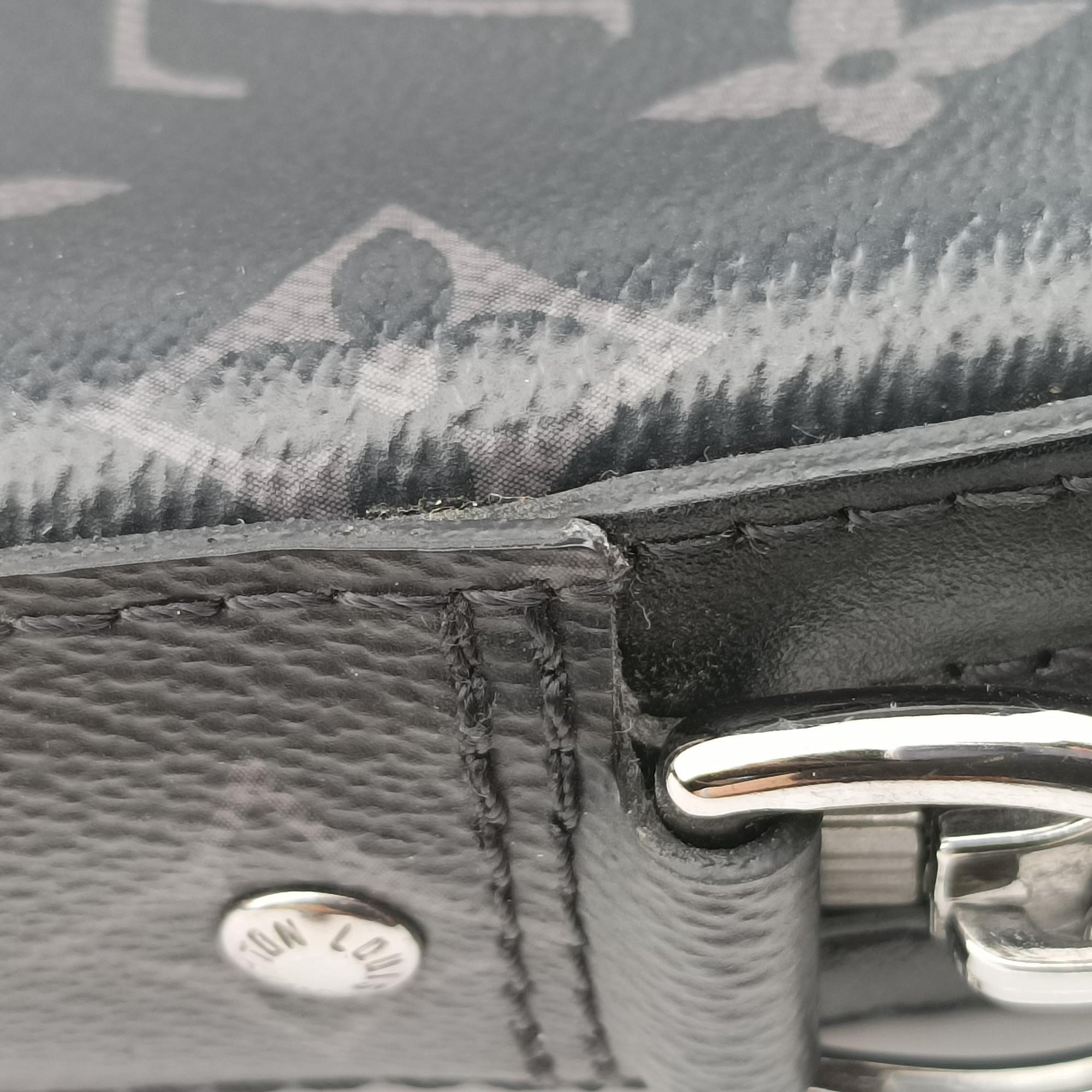 Trio Messenger black Monogram Eclipse Reverse M69443 IC Chipトリオ メッセンジャー ブラック モノグラム エクリプス リバース M69443 ICチップ