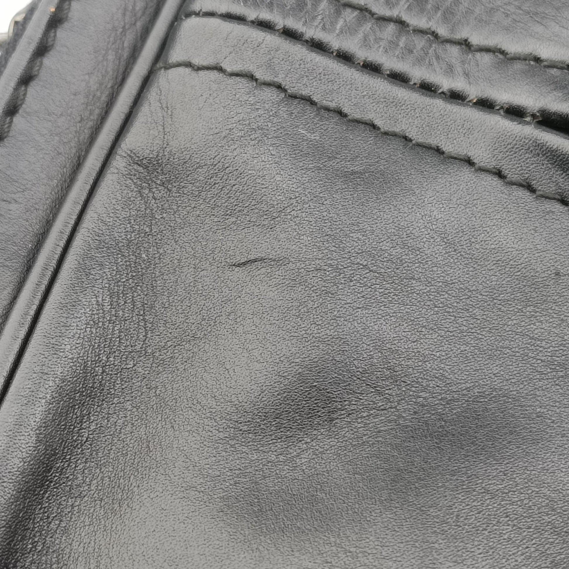 Intrecciato Black lambskin B06289238Uイントレチャート ブラック ラムスキン B06289238U