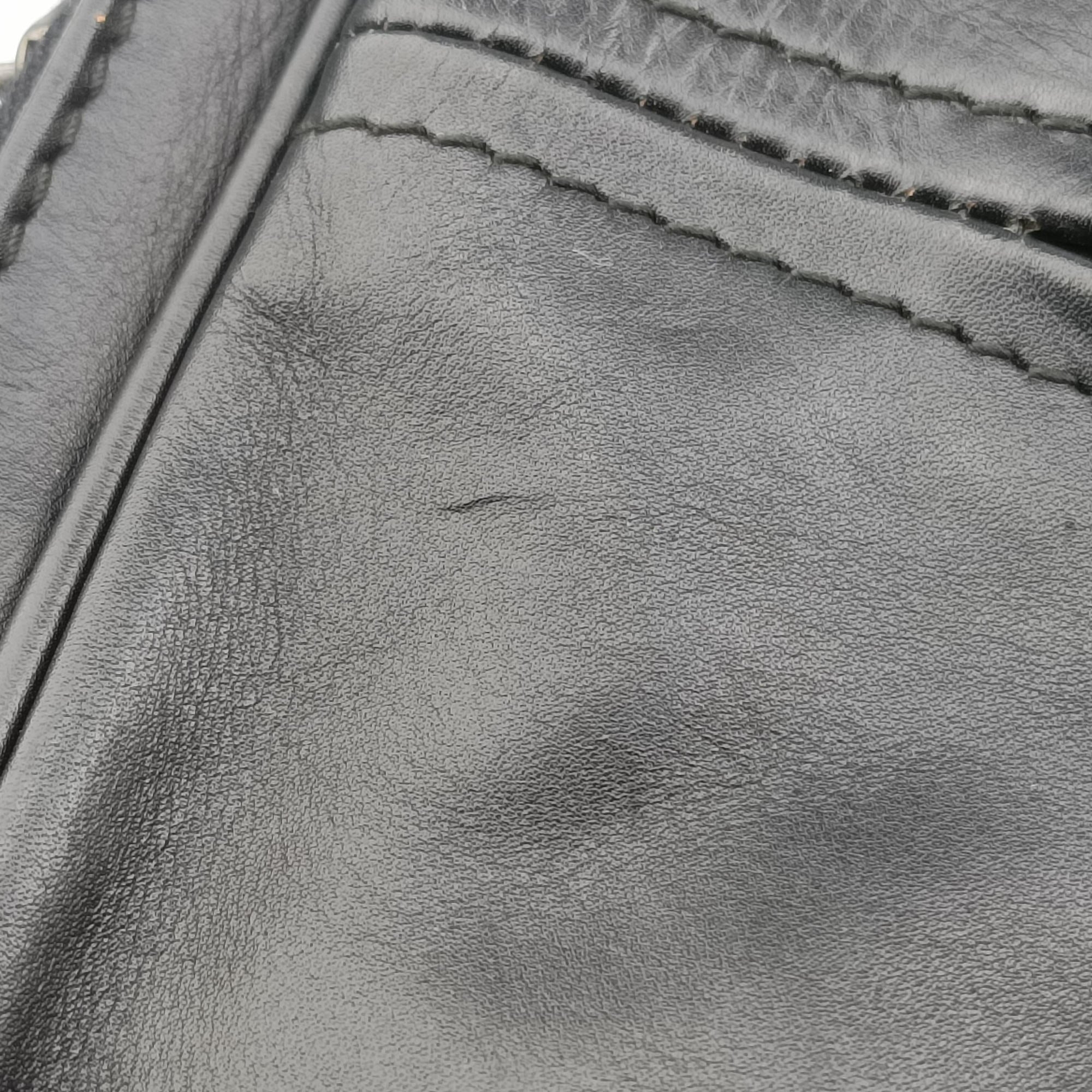 Intrecciato Black lambskin B06289238Uイントレチャート ブラック ラムスキン B06289238U