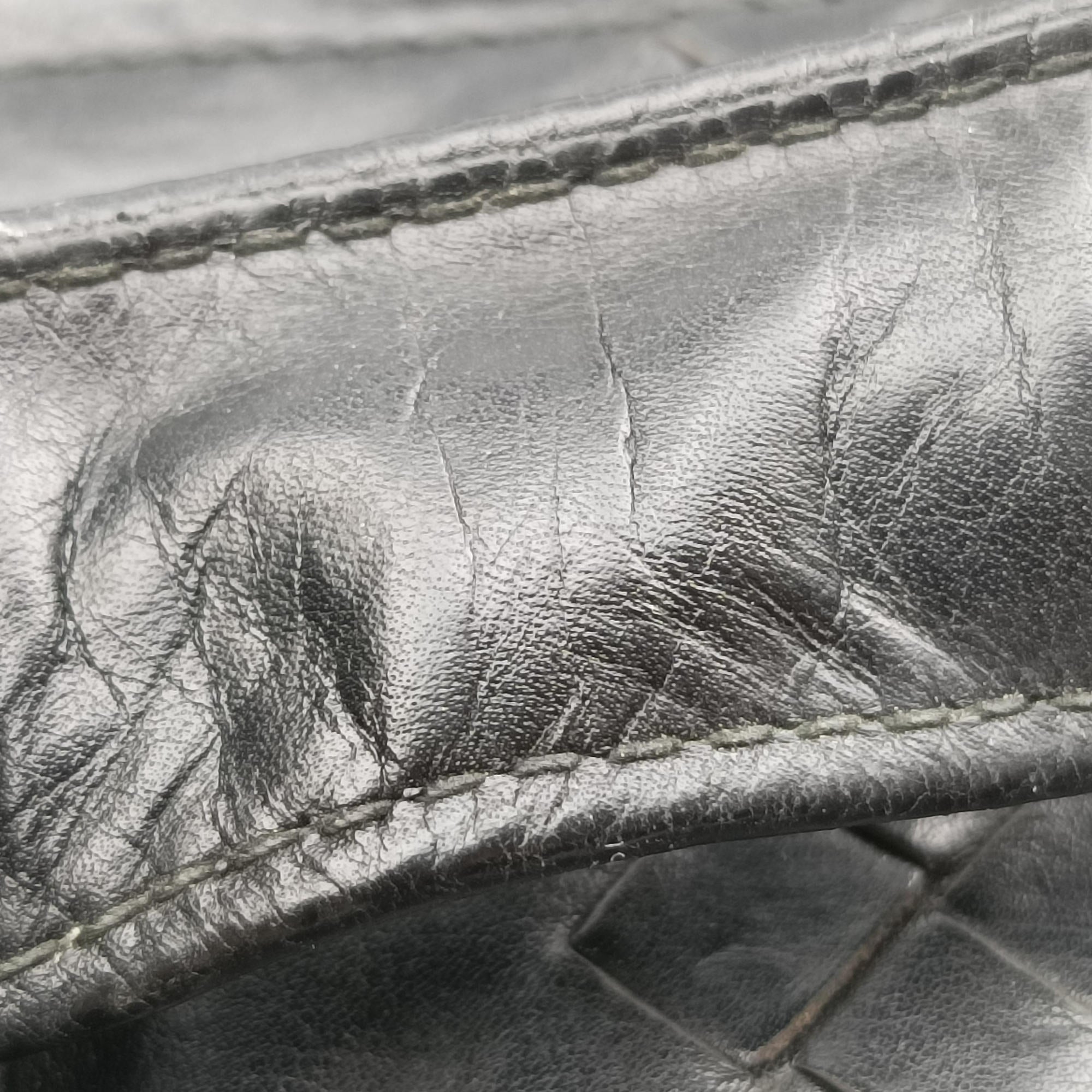 Intrecciato Black lambskin B06289238Uイントレチャート ブラック ラムスキン B06289238U