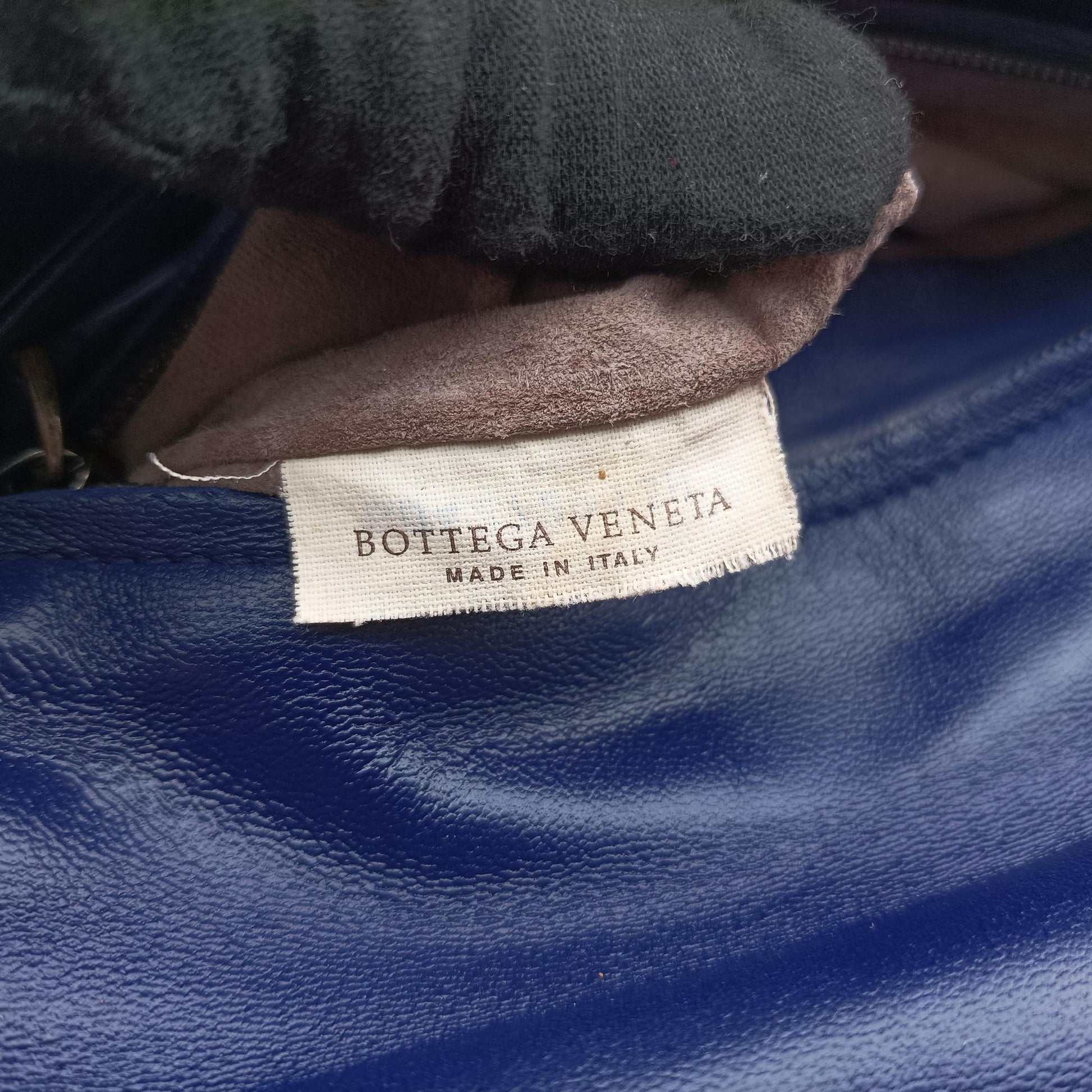 Intrecciato Olimpia Navy lambskin B04272913Hイントレチャート オリンピア ネイビー ラムスキン B04272913H
