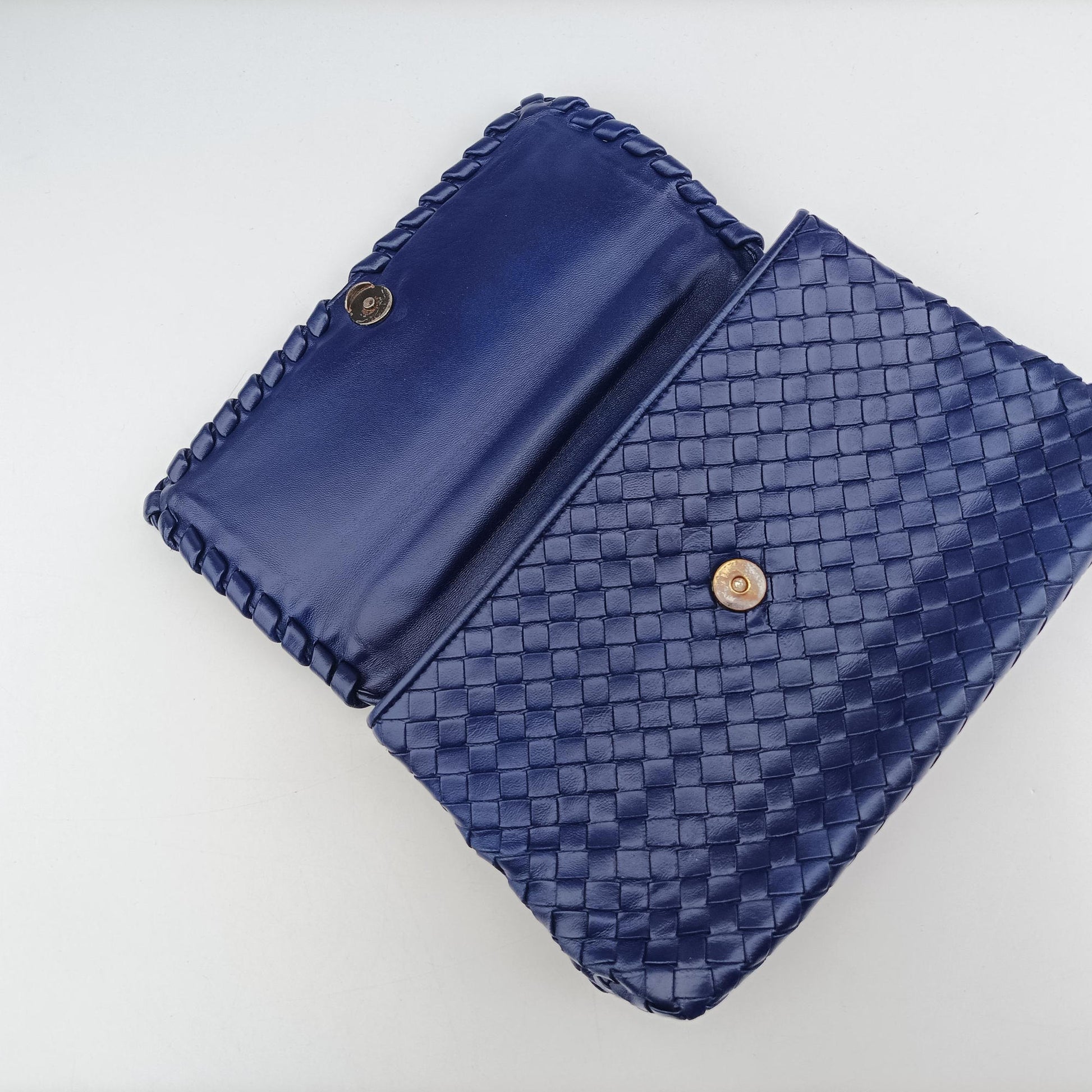 Intrecciato Olimpia Navy lambskin B04272913Hイントレチャート オリンピア ネイビー ラムスキン B04272913H