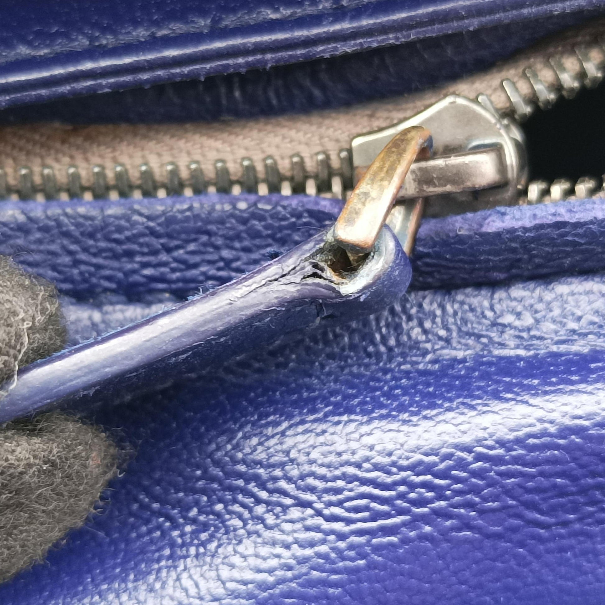 Intrecciato Olimpia Navy lambskin B04272913Hイントレチャート オリンピア ネイビー ラムスキン B04272913H