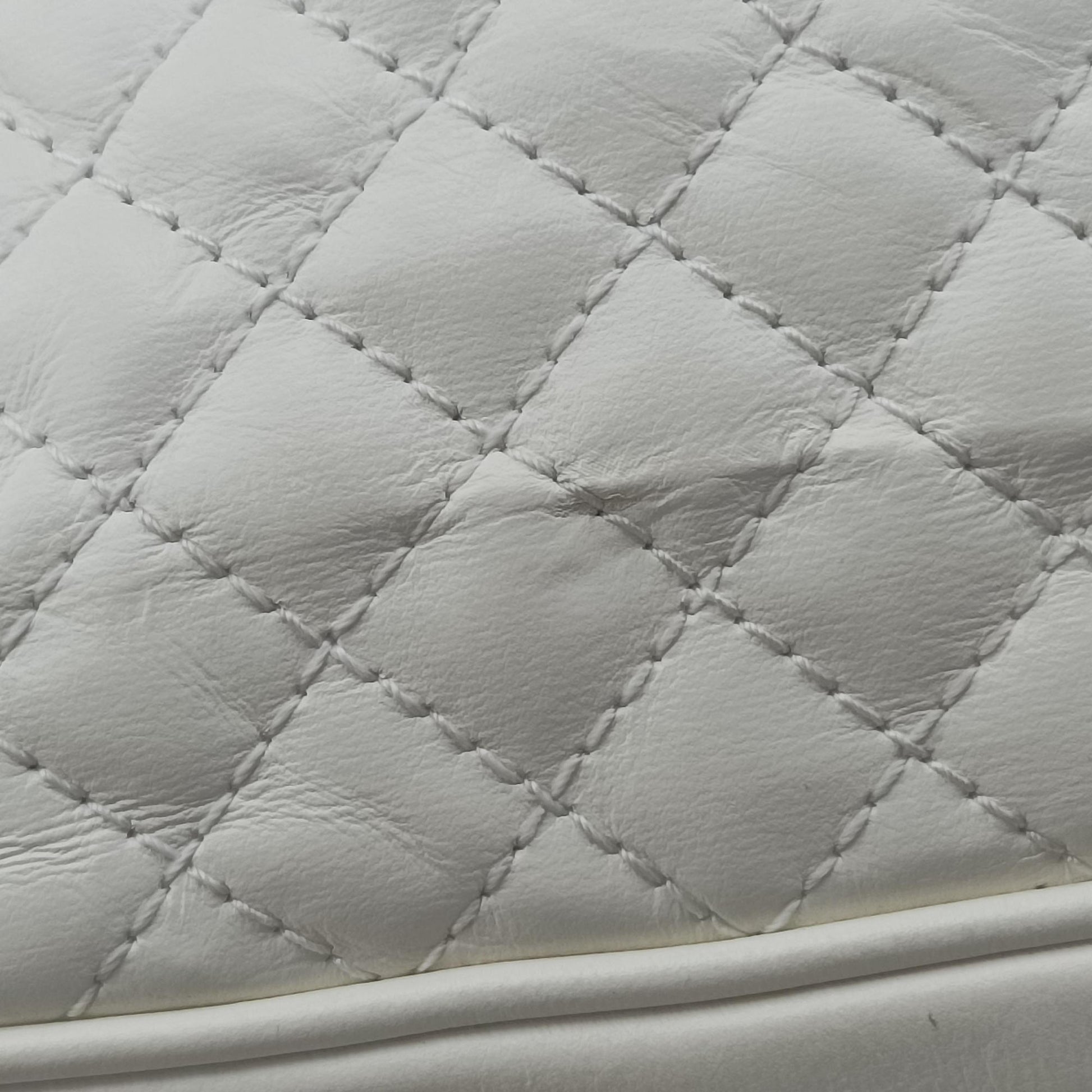 GG Marmont Pochette White Leather 541051 D026284558GGマーモント ポシェット ホワイト レザー 541051 D026284558