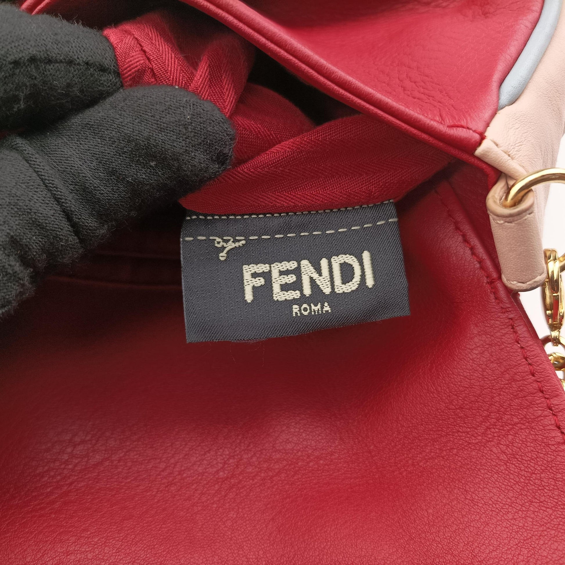 Fendista Pochette Red Leather 8M0276 8M0276-V74 158-9290フェンディスタ ポシェット レッド レザー 8M0276 8M0276-V74 158-9290