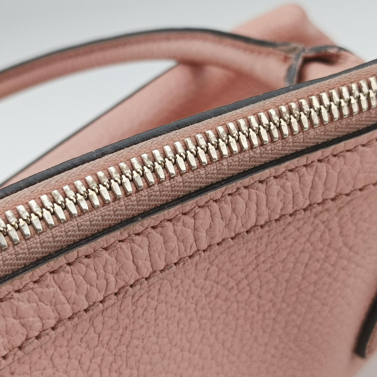 interlocking G Charmy Pink Leather 449659 B021766184インターロッキングG チャーム アウトレット ピンク レザー 449659 B021766184