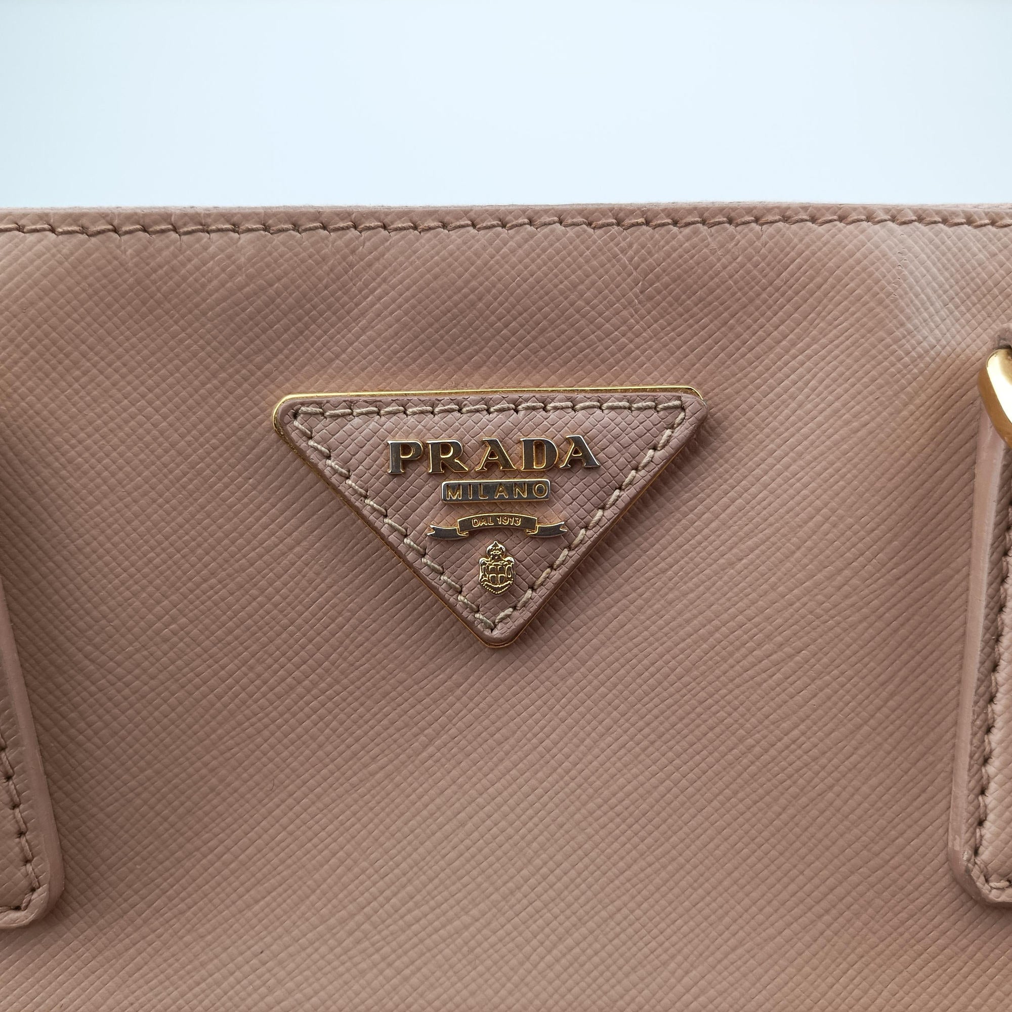 Galleria Pink SAFFIANO Leather BN1801 7 11ガレリア ピンク サフィアーノレザー BN1801 7 11