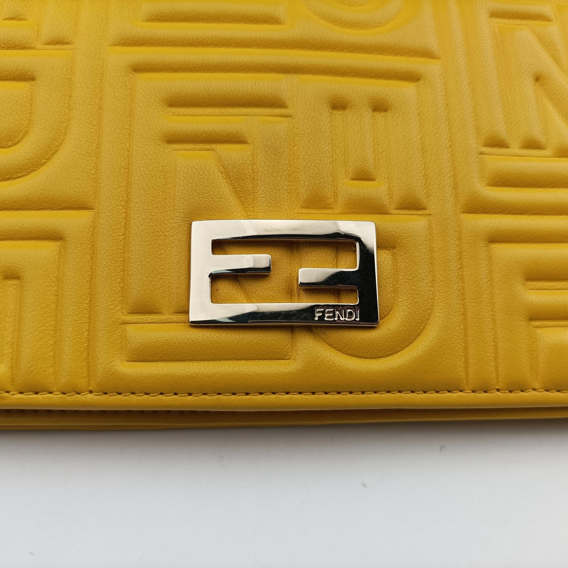 Embossed Logo Yellow Leather 8M0219YM 2266.8M0219YMY.098エンボス ロゴ イエロー レザー 8M0219YM 2266.8M0219YMY.098