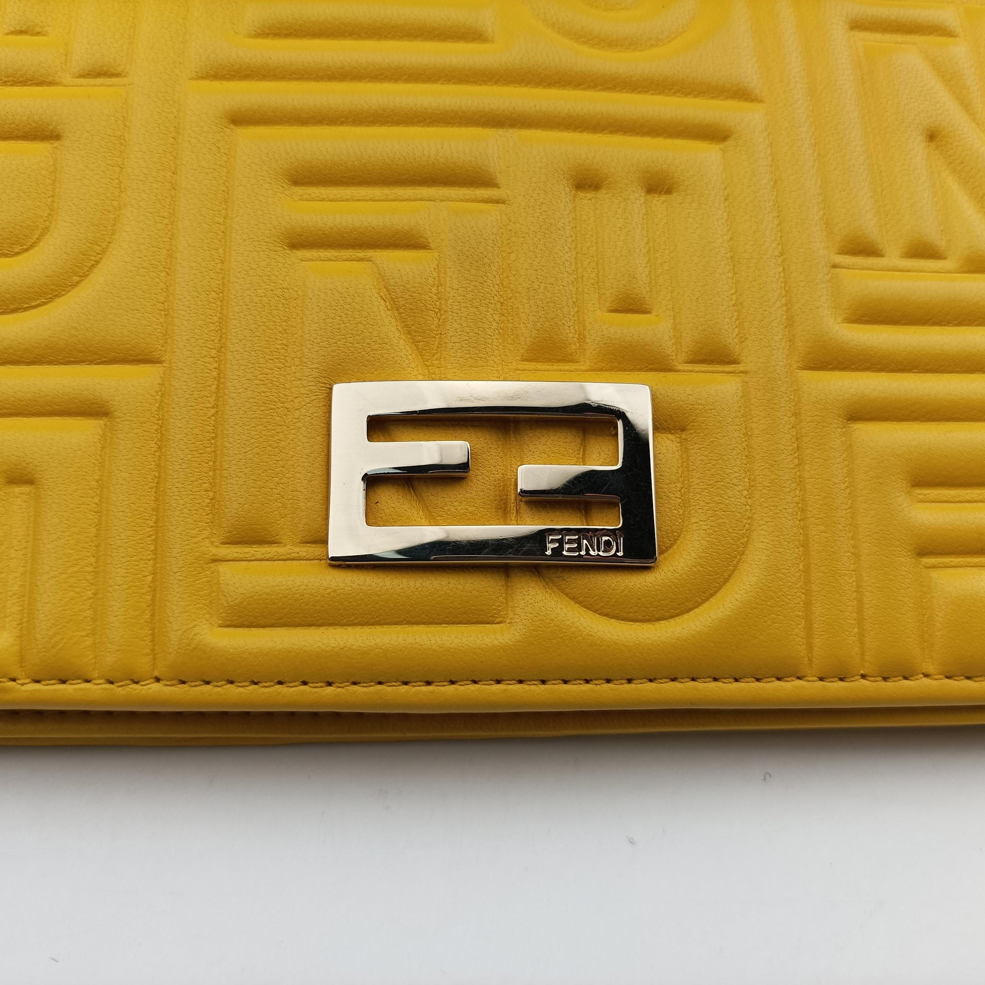 Embossed Logo Yellow Leather 8M0219YM 2266.8M0219YMY.098エンボス ロゴ イエロー レザー 8M0219YM 2266.8M0219YMY.098