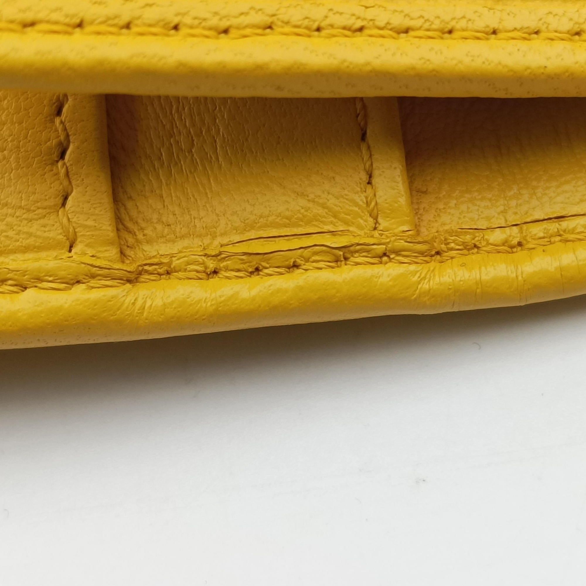 Embossed Logo Yellow Leather 8M0219YM 2266.8M0219YMY.098エンボス ロゴ イエロー レザー 8M0219YM 2266.8M0219YMY.098