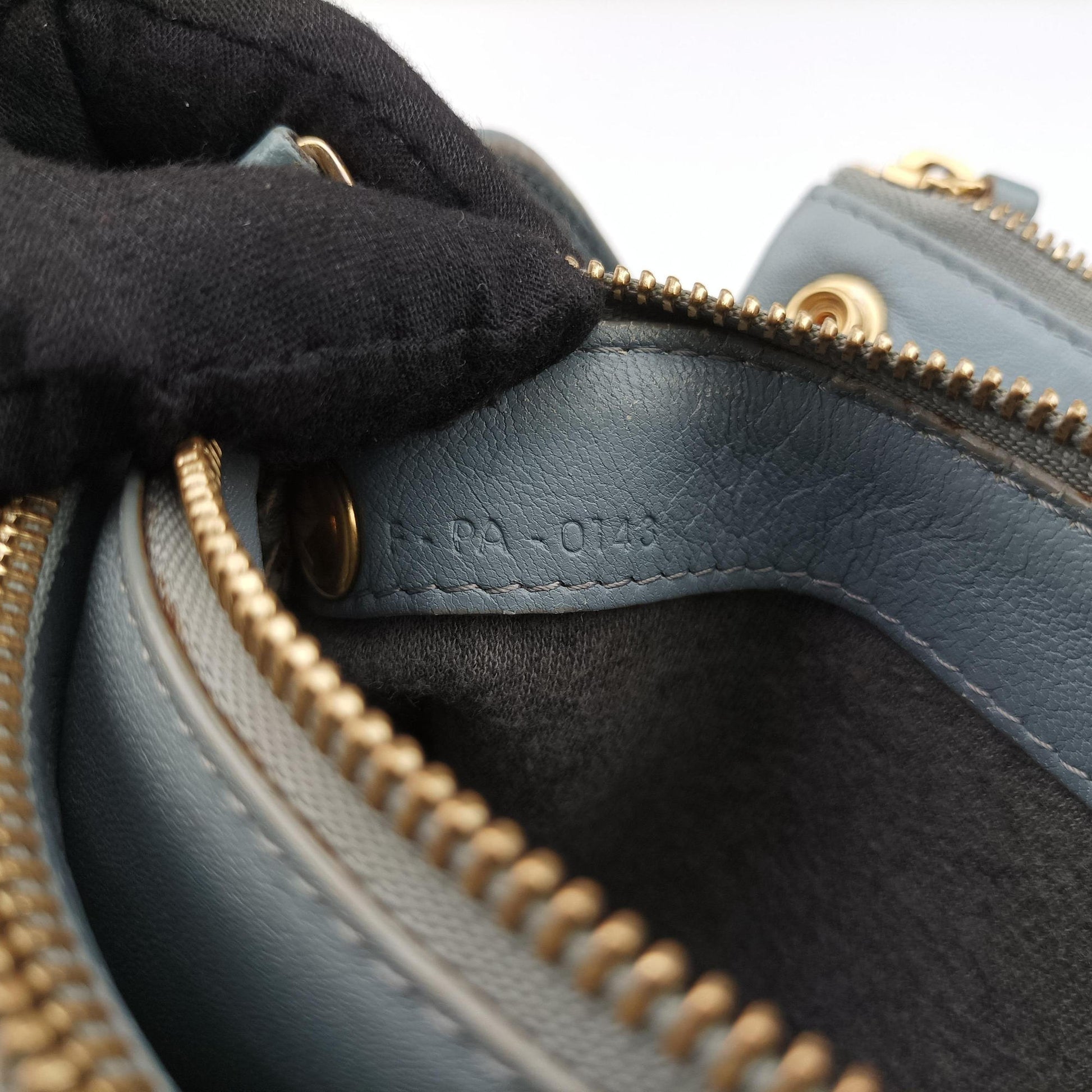 TRIO Blue Leather F-PA-0143トリオ ブルー レザー F-PA-0143