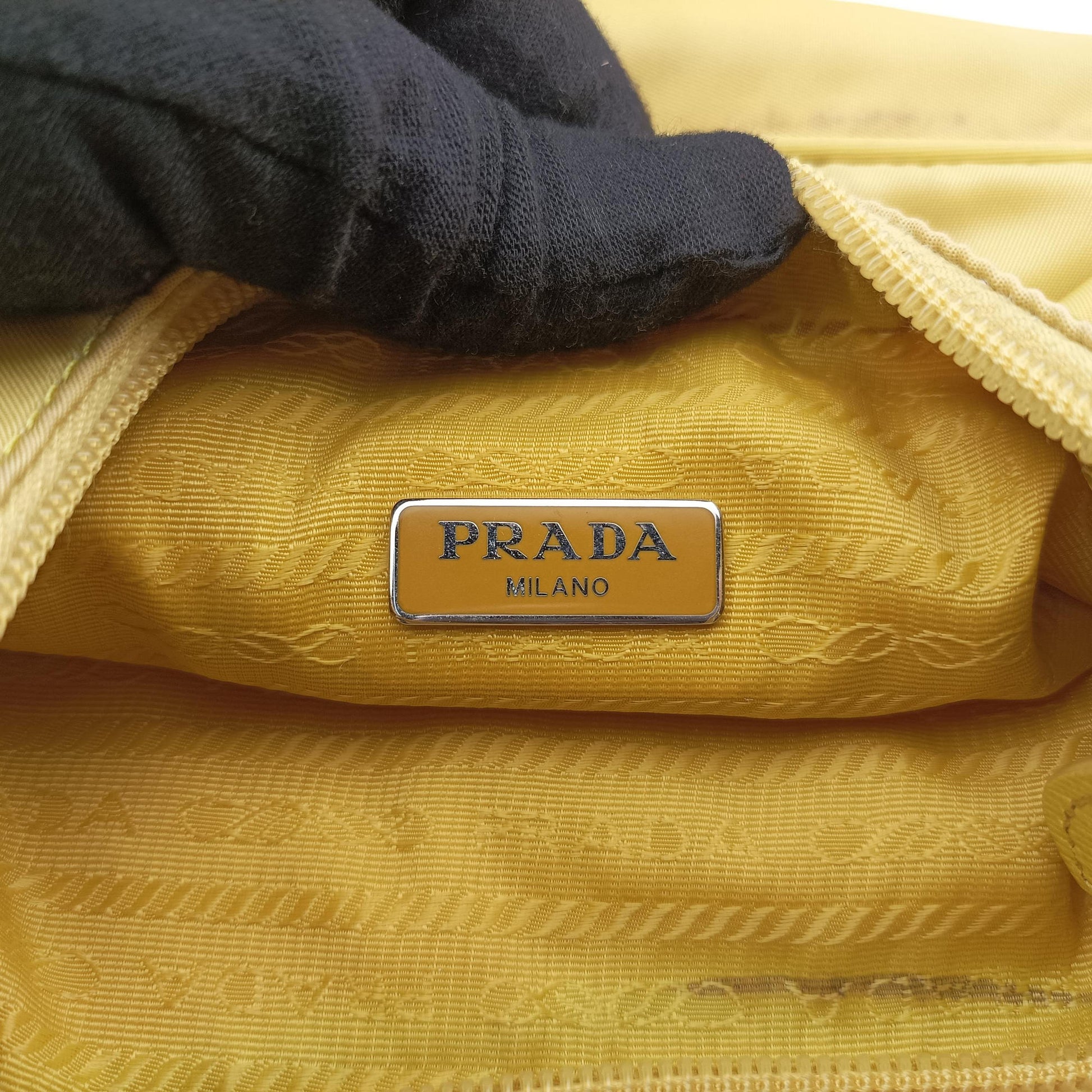 Re-Edition2000 Yellow nylon 1NE515 7/IRe-Edition 2000 トライアングルロゴ イエロー ナイロン 1NE515 7/I